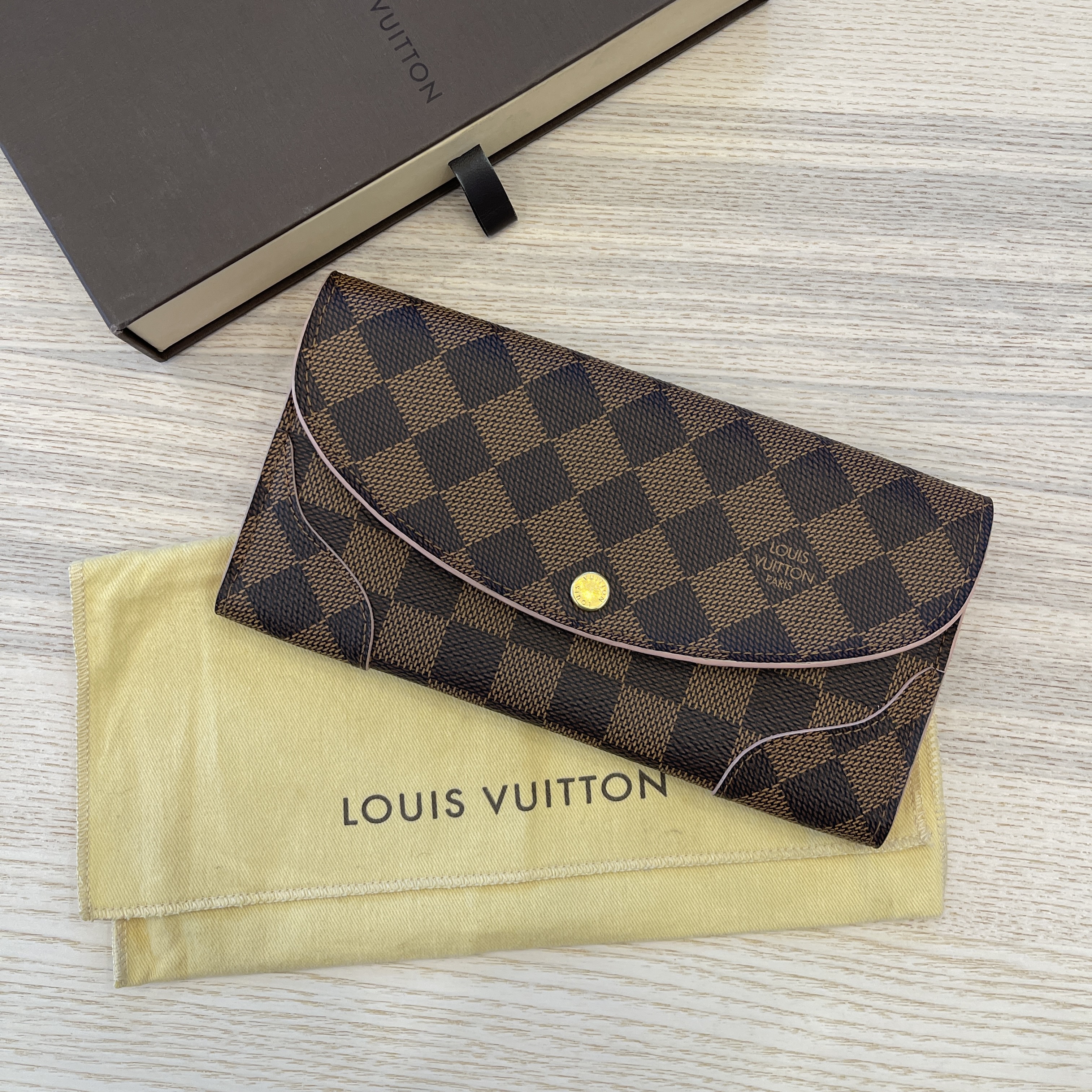 Louis Vuitton - Damier Ebene Caissa Wallet