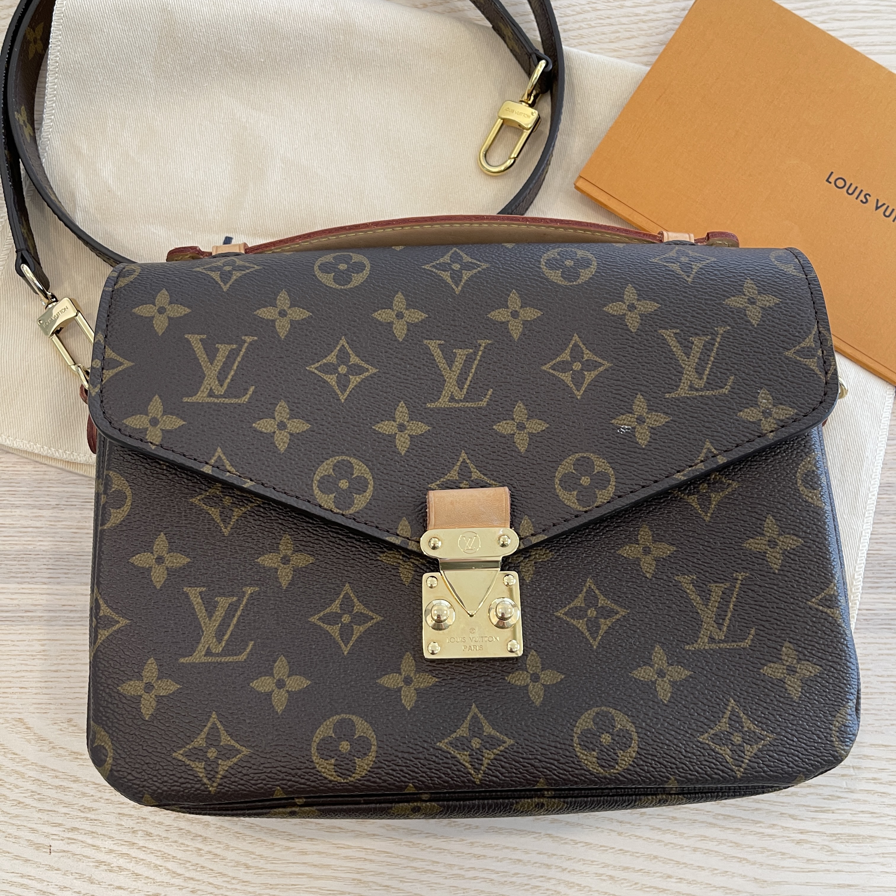 2019 Louis Vuitton Monogram Metis Pochette Crossbody Messenger Bag STRAP  $2570 - Body Logic