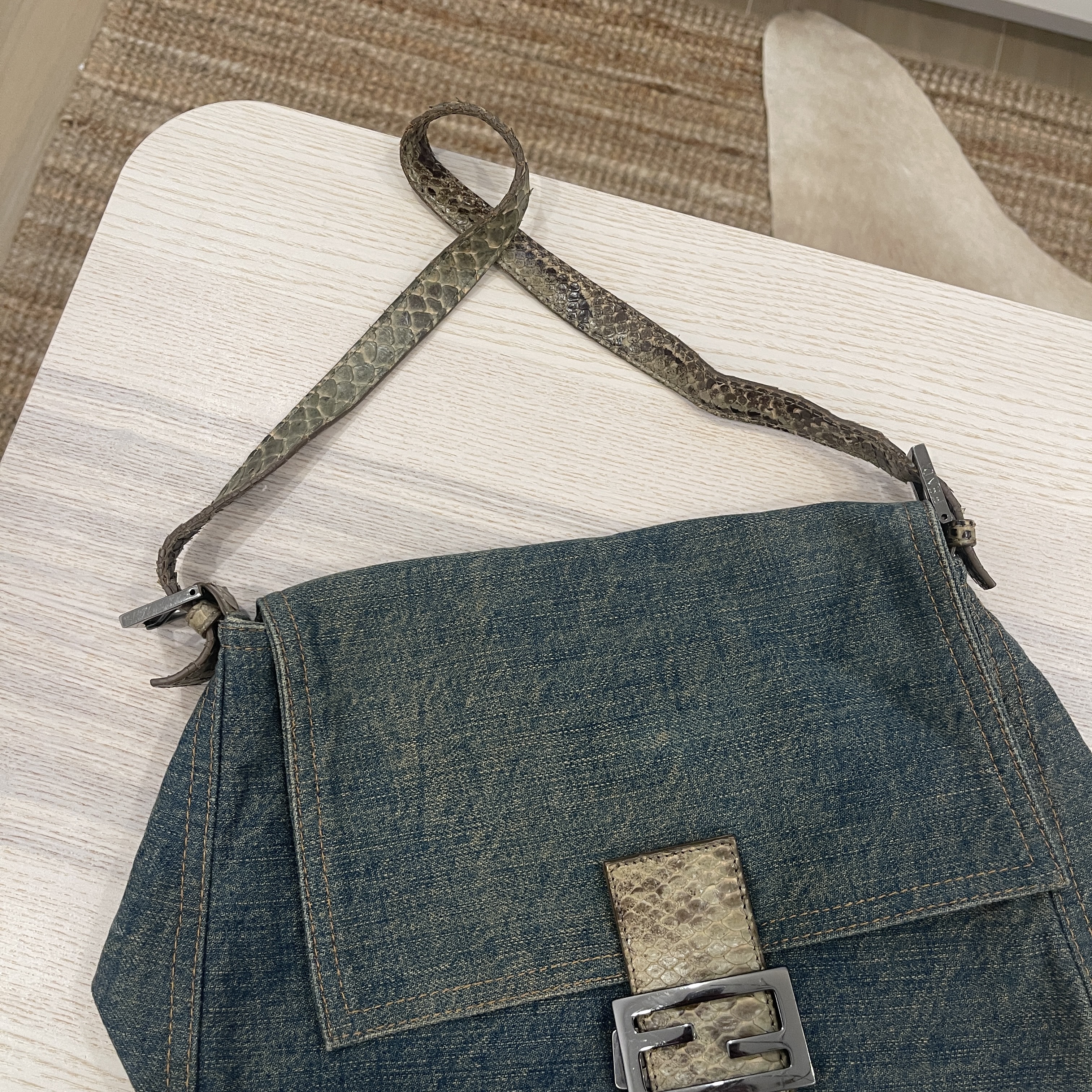 Fendi Zucchino Mini Mama Baguette Bag – Chicago Pawners & Jewelers