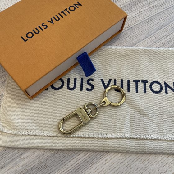 M43976 Louis Vuitton 2019 Cruise Monogram Canvas V Tote BB