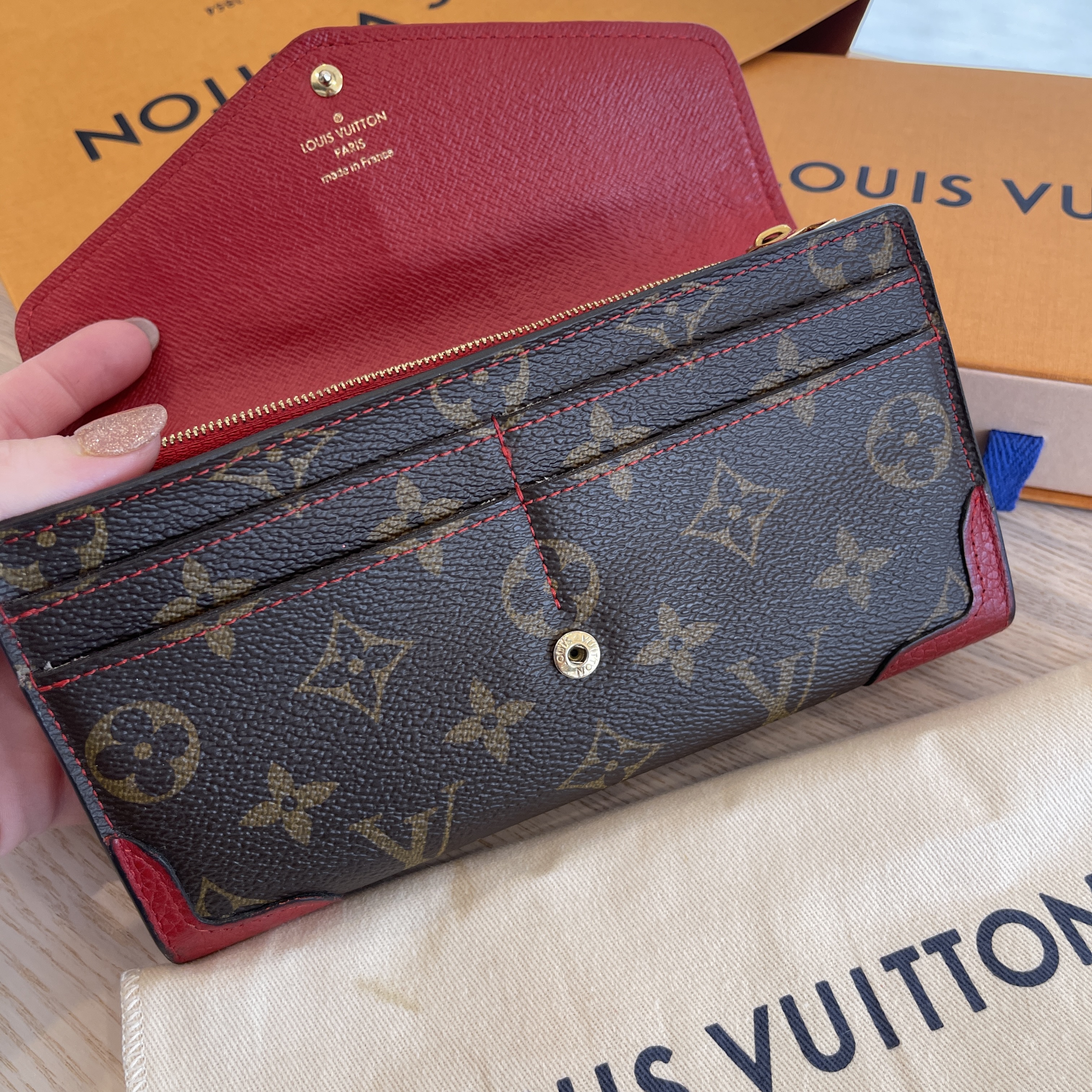 LOUIS VUITTON Monogram Sarah Retiro Wallet Cherry 174060