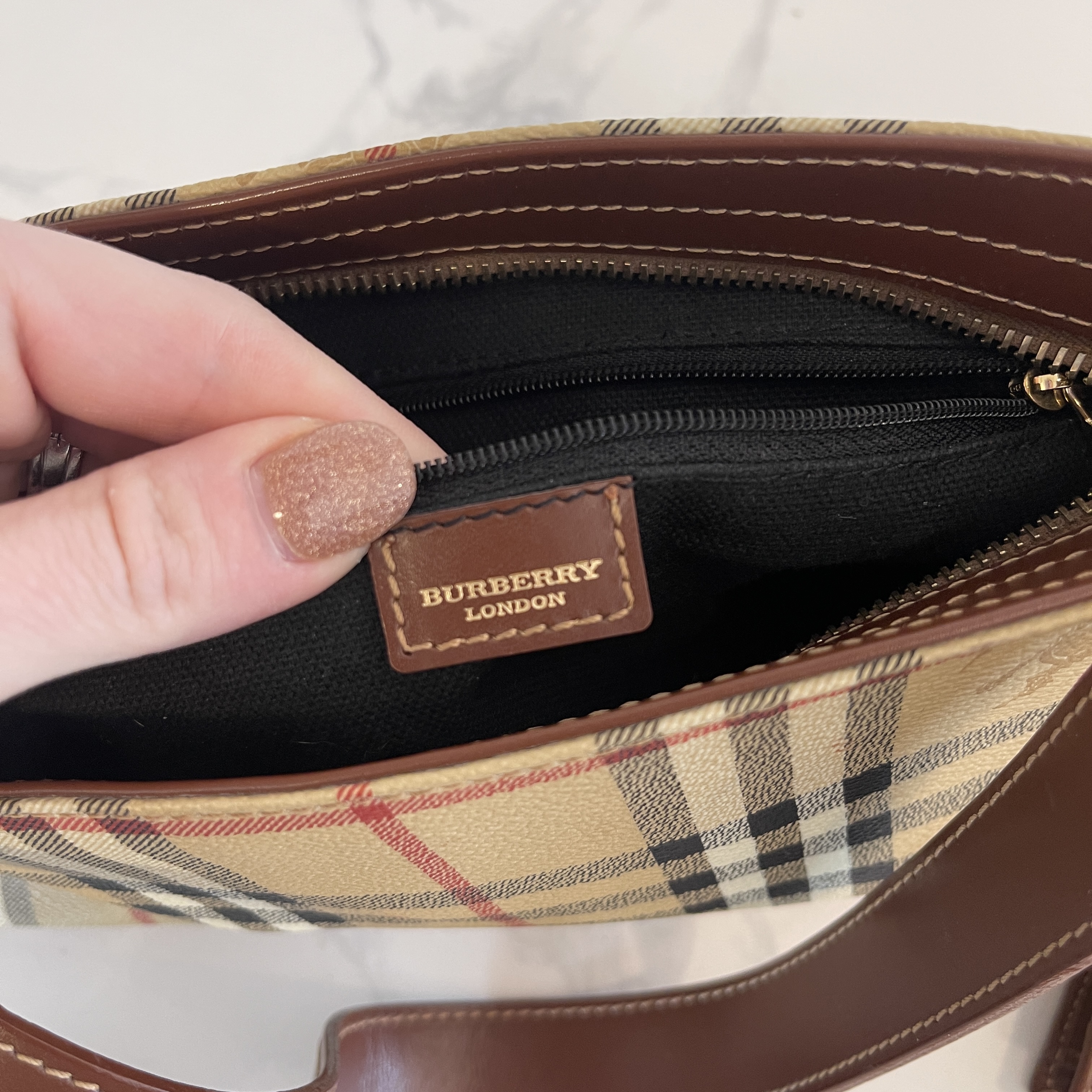 Burberry Vintage Haymarket Check Messenger Bag - FINAL SALE (SHF-18443 –  LuxeDH