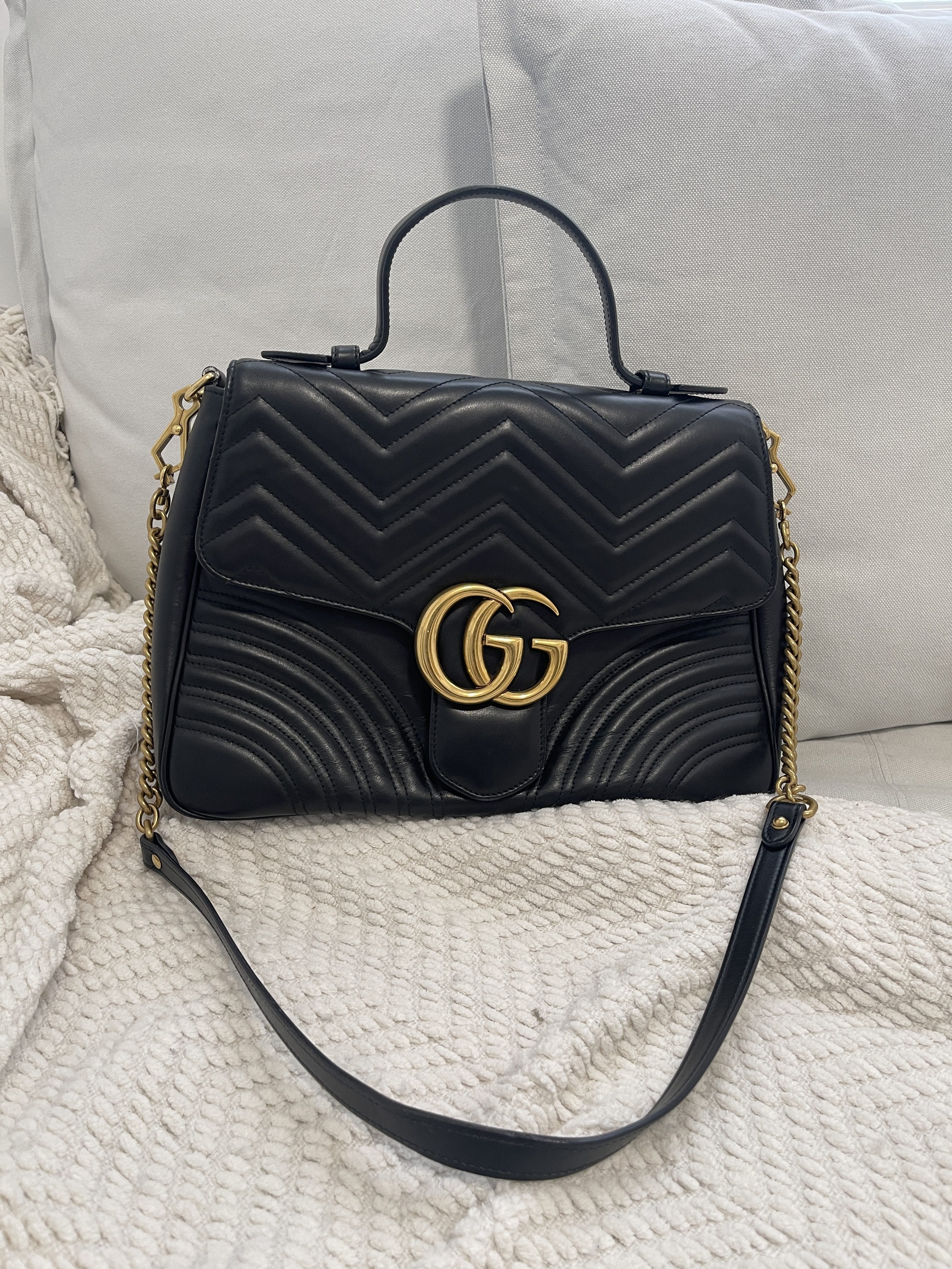 Gucci GG Marmont Medium Top Handle Shoulder Bag in Black