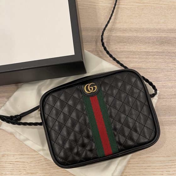 Gucci laminated leather small shoulder online bag