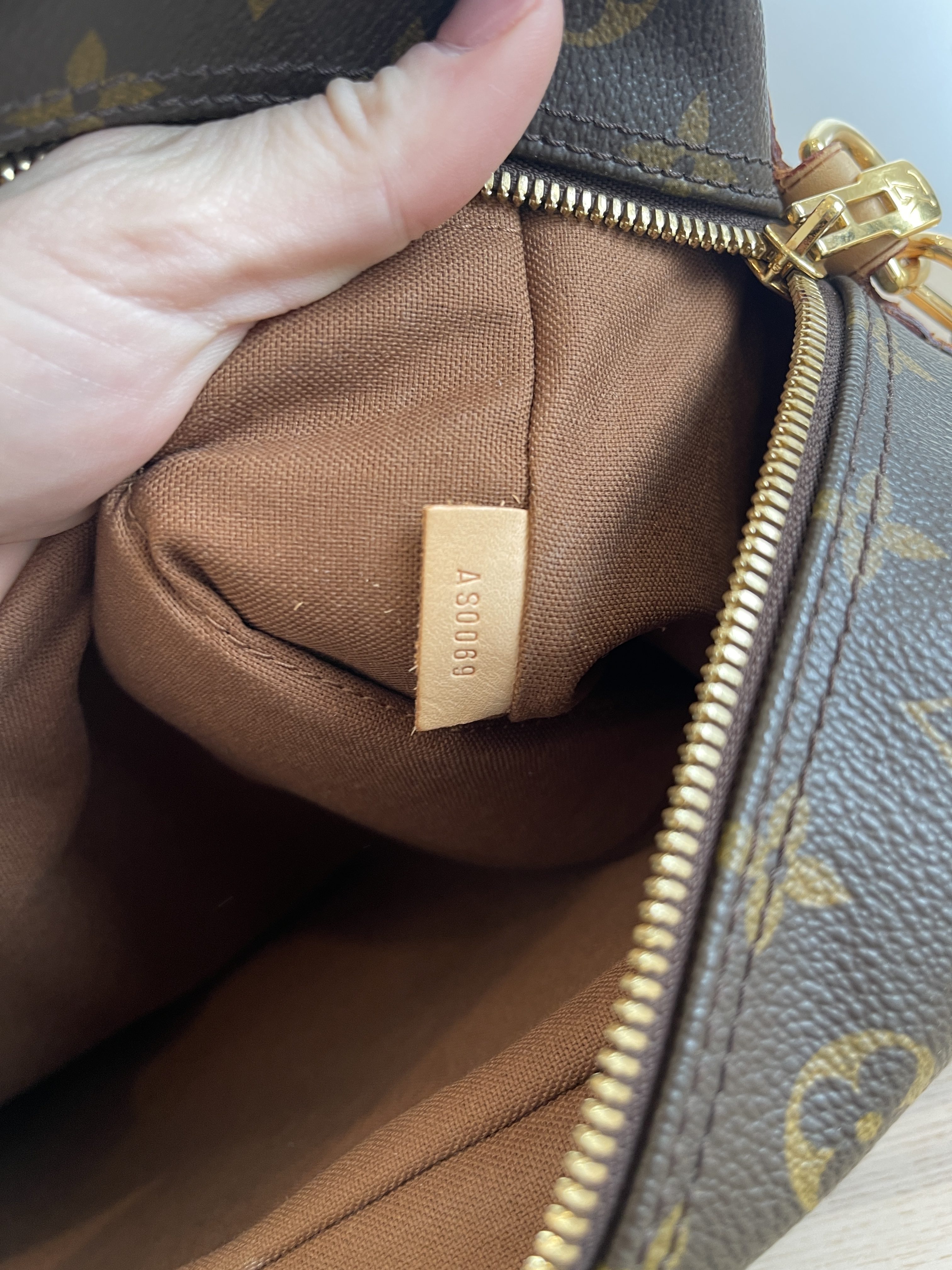 Louis Vuitton Icare new Brown Leather ref.151555 - Joli Closet