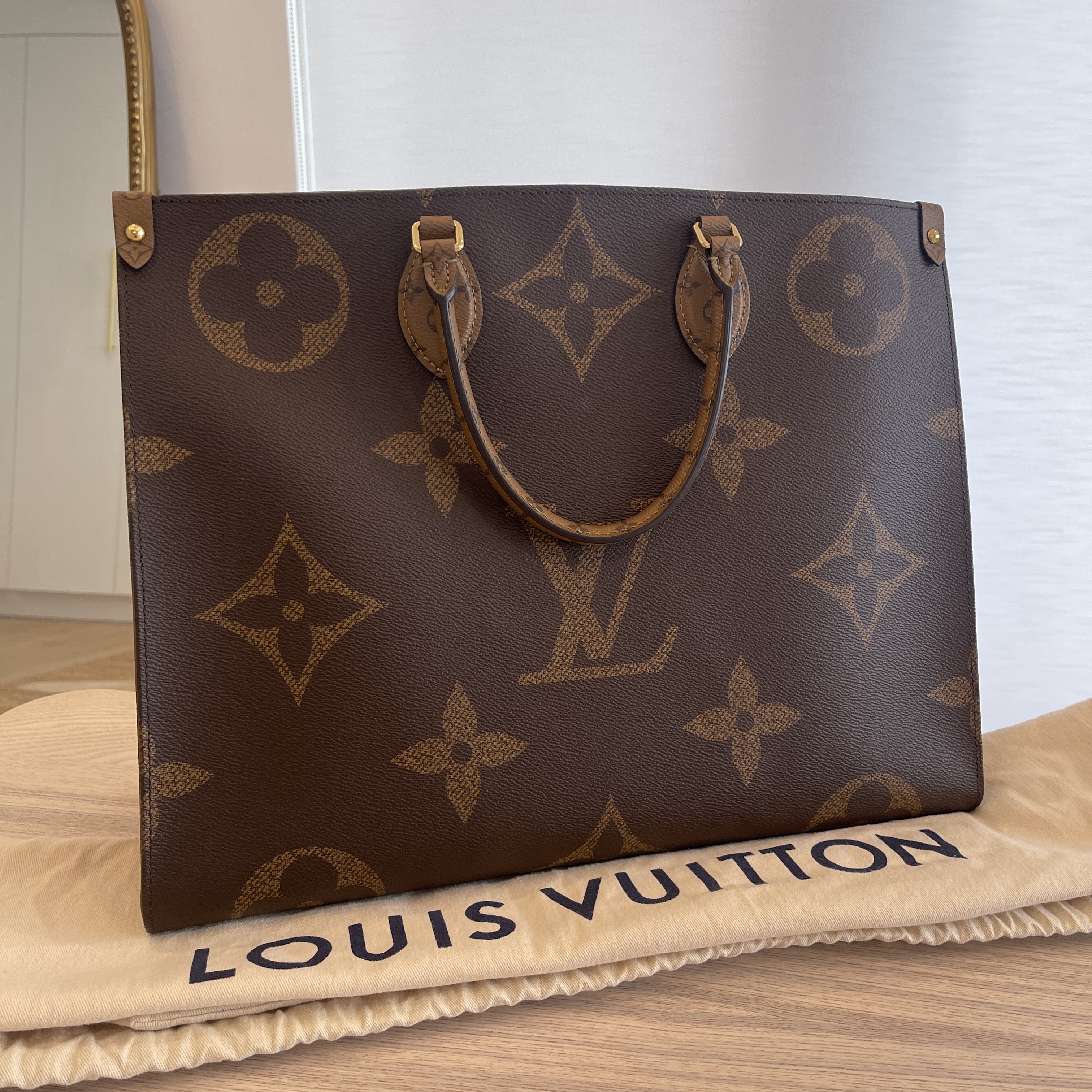 Louis Vuitton Reverse Monogram Canvas Giant Onthego GM Bag Louis Vuitton