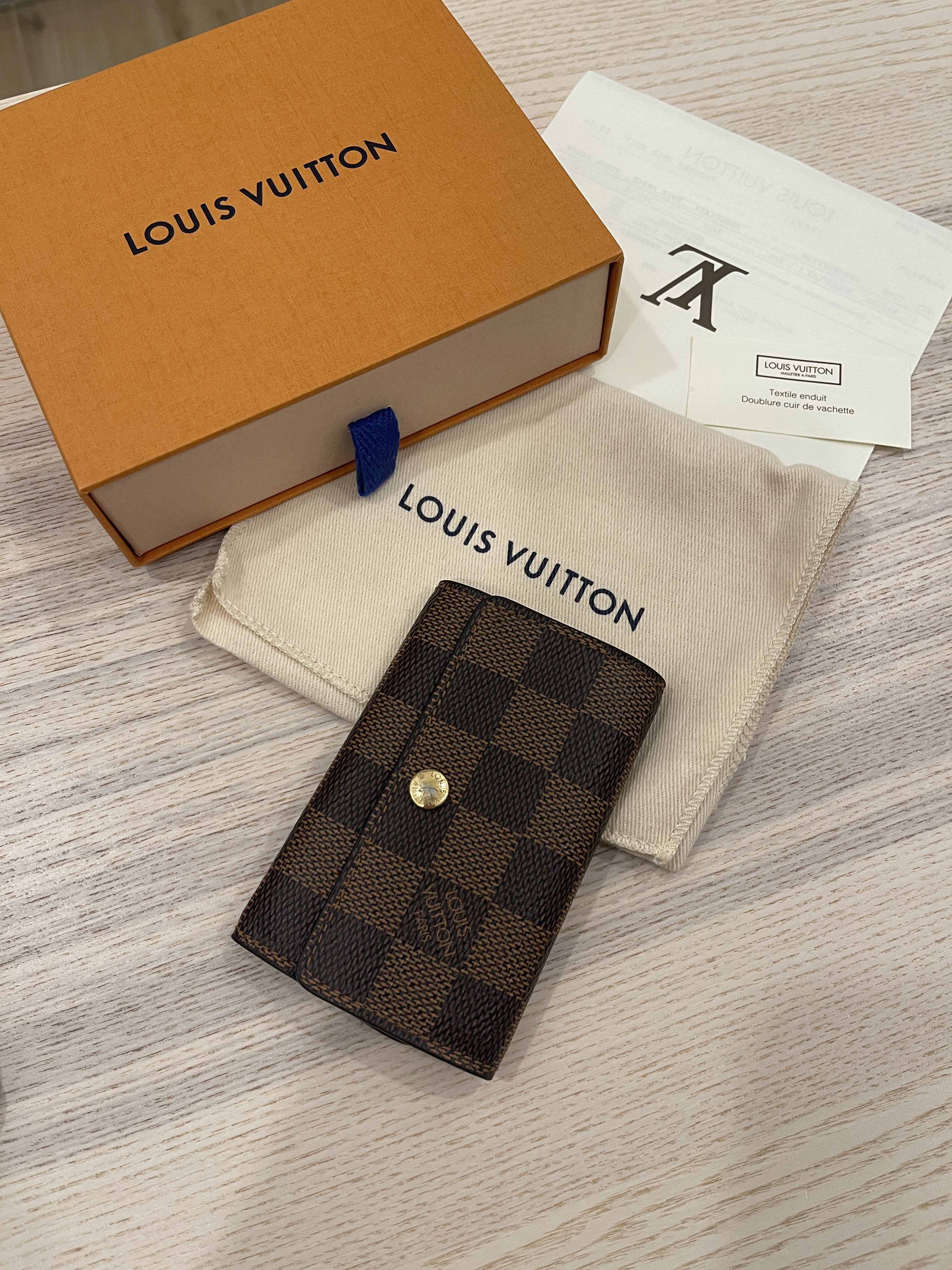 Louis Vuitton Damier 6 Key Holder