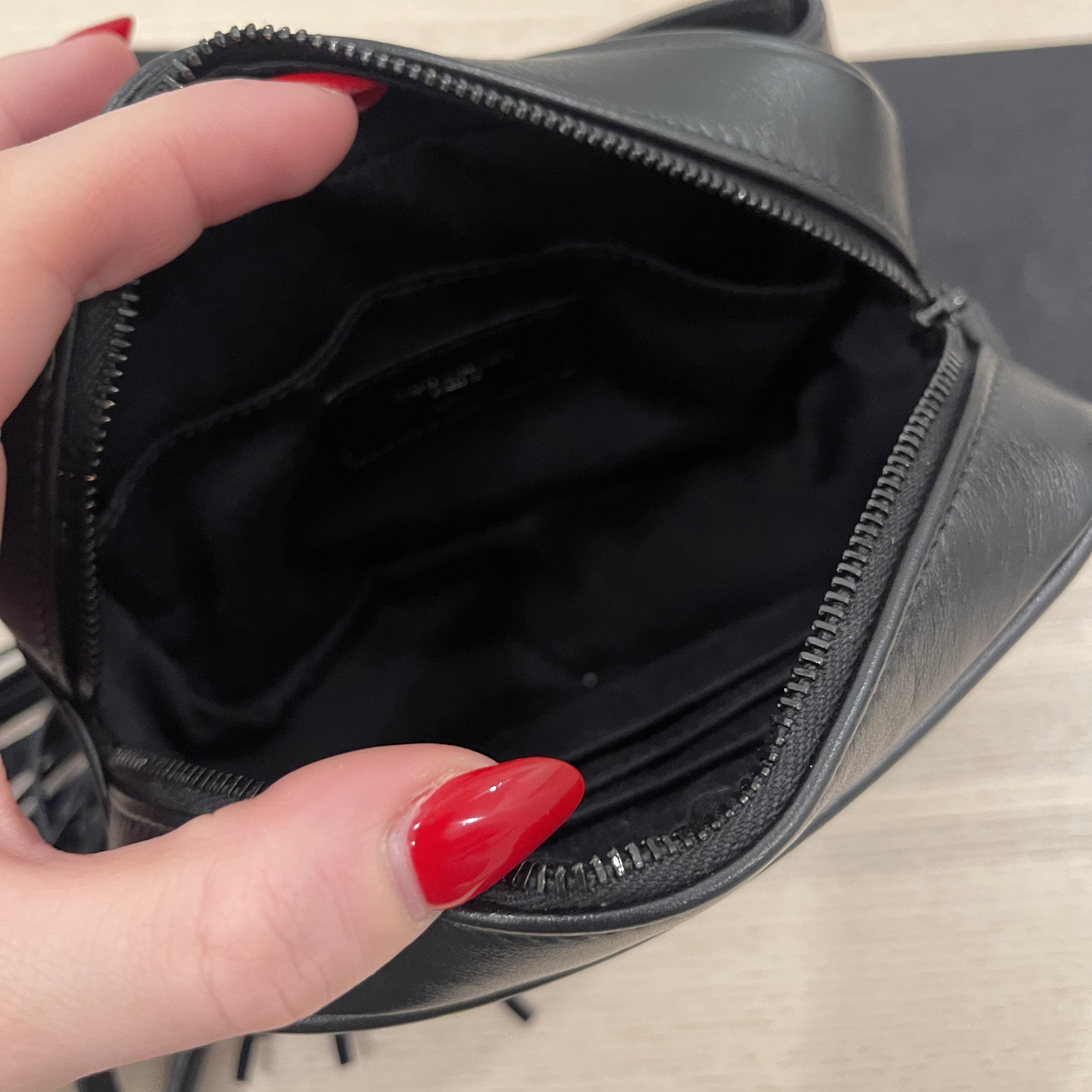 Loulou Yves Saint Laurent YSl lou belt bag IN MATELASSÉ LEATHER dark smog  color Black ref.231003 - Joli Closet