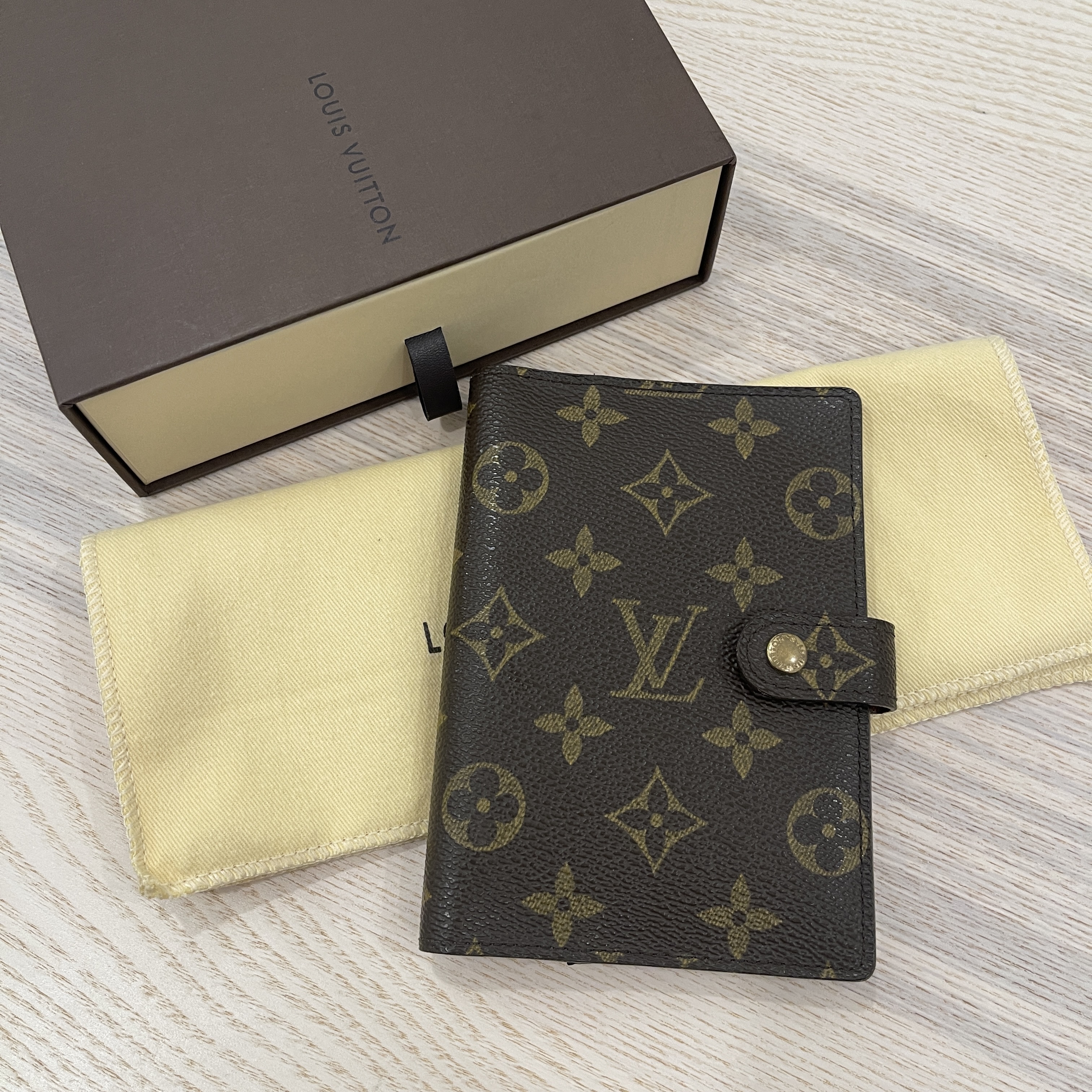 Love, Charmaine  Louis vuitton agenda pm, Louis vuitton agenda, Louis  vuitton handbags