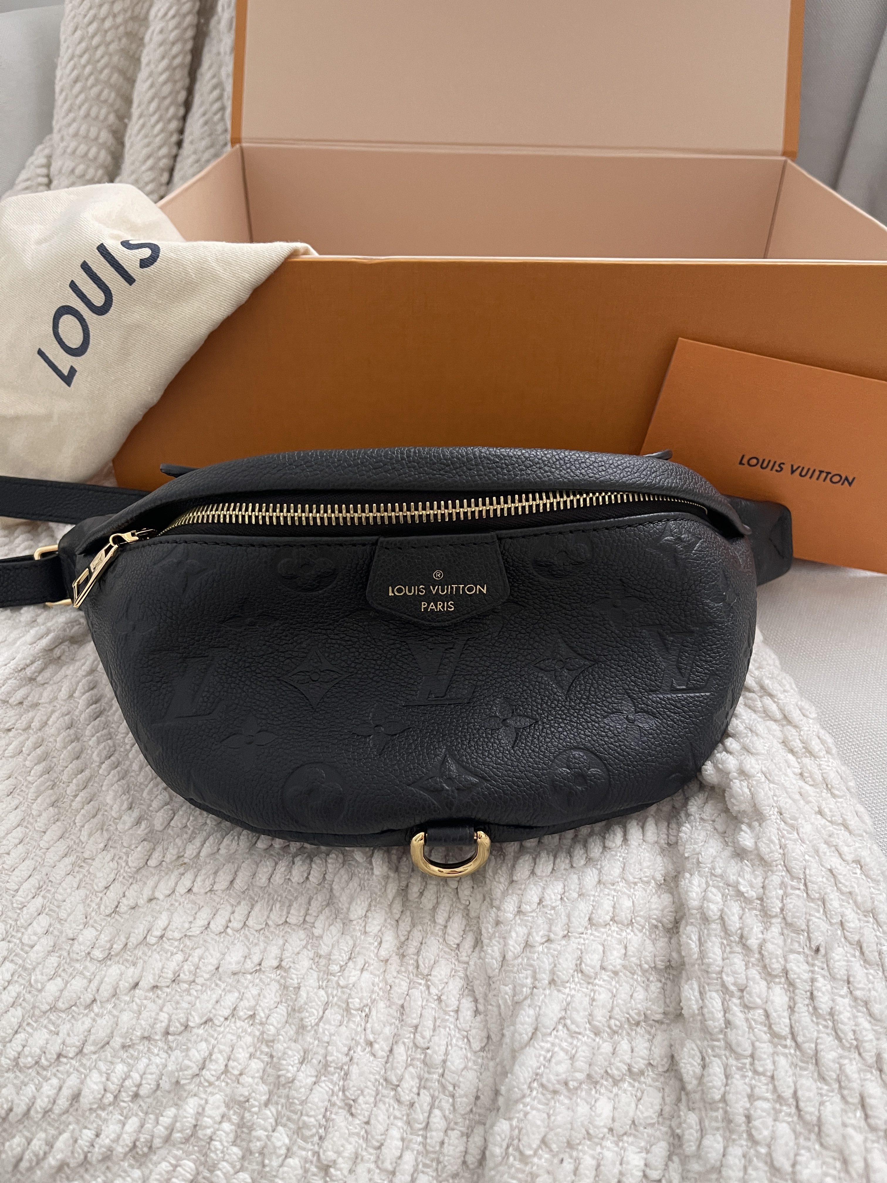 Louis Vuitton 2019 SOLD OUT Bum Bag, Box, dust bag