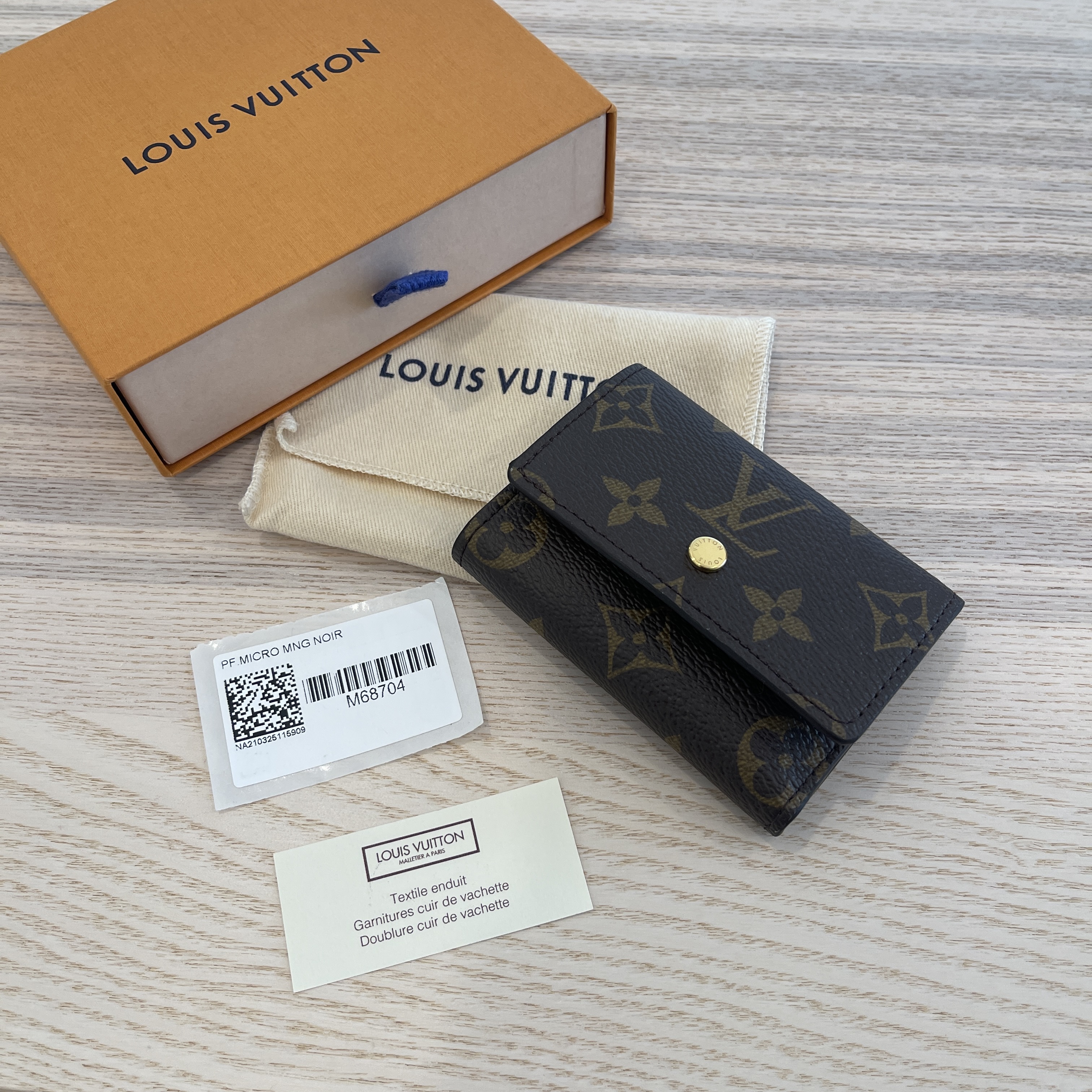LOUIS VUITTON Monogram Micro Wallet 481426