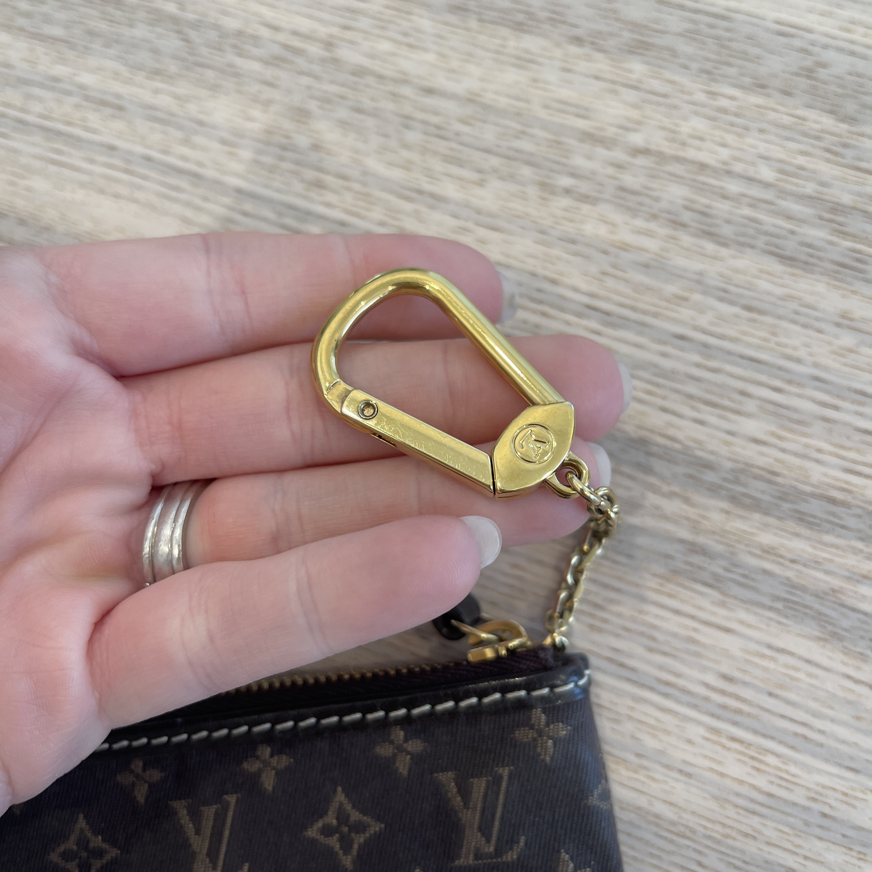 Louis Vuitton Beige Cream Monogram Mini Lin Key Pouch Pochette Cles Ke –  Bagriculture