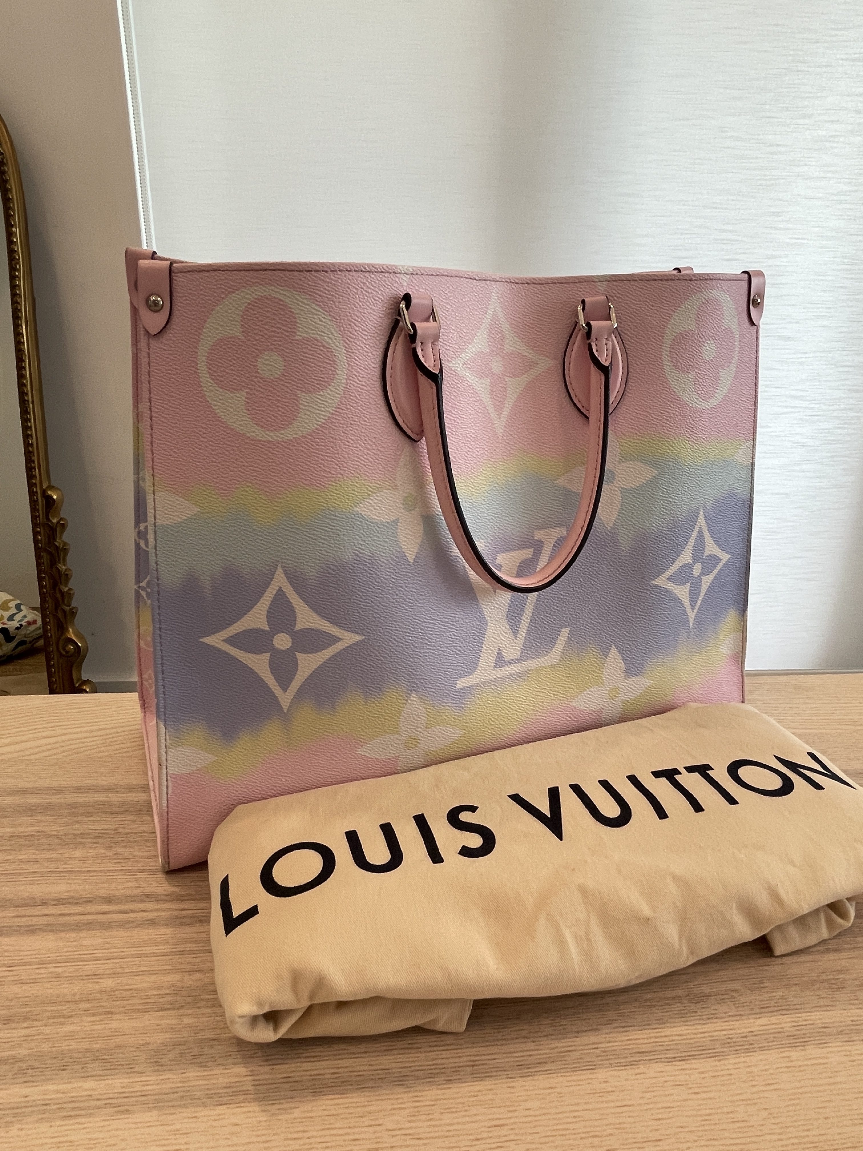 Louis Vuitton, Bags, Louis Vuitton Escale On The Go Pink Pastel Gm