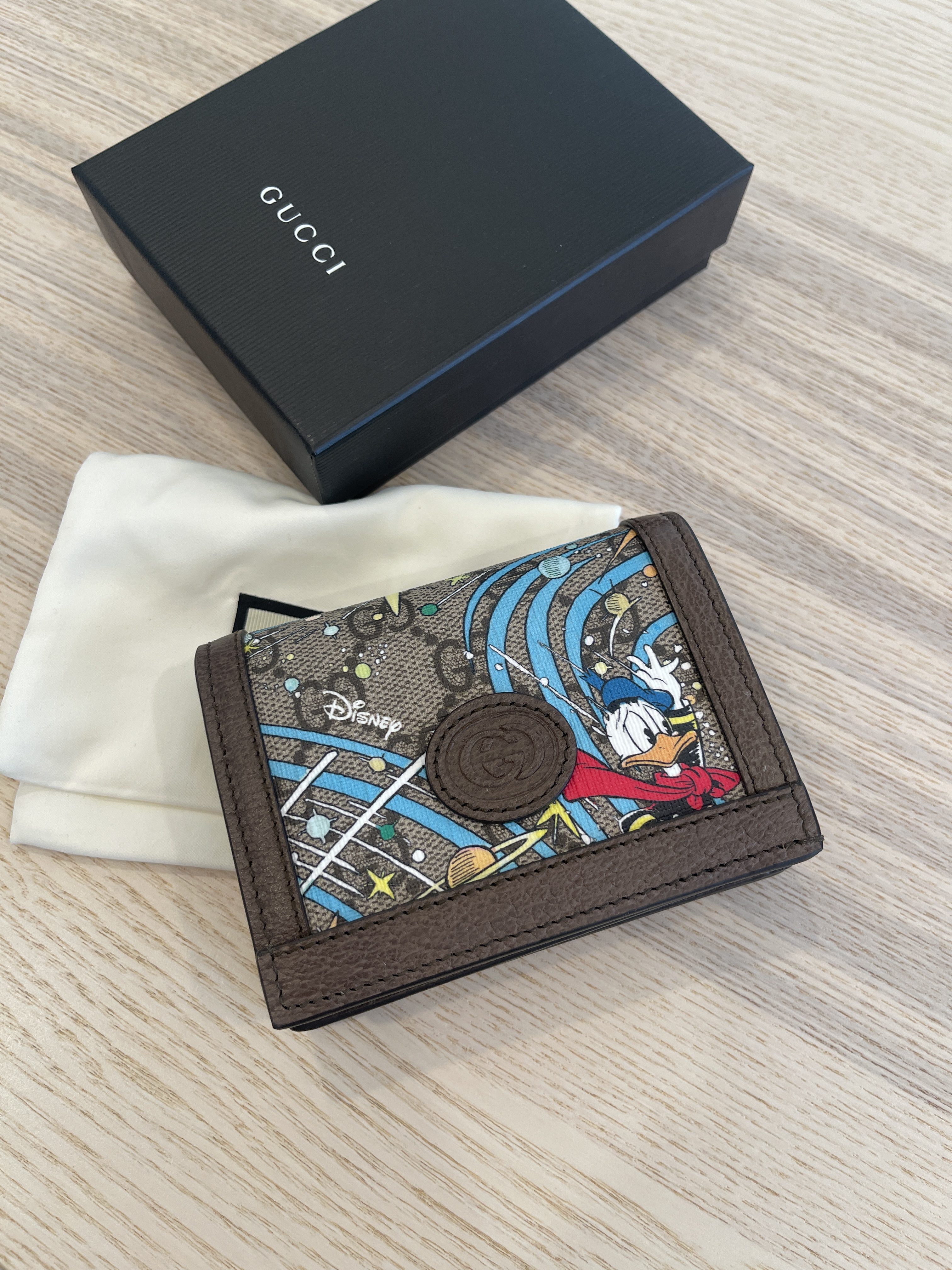 Preloved Gucci Supreme GG Disney Donald Duck Card Case Wallet 64812109 –  KimmieBBags LLC