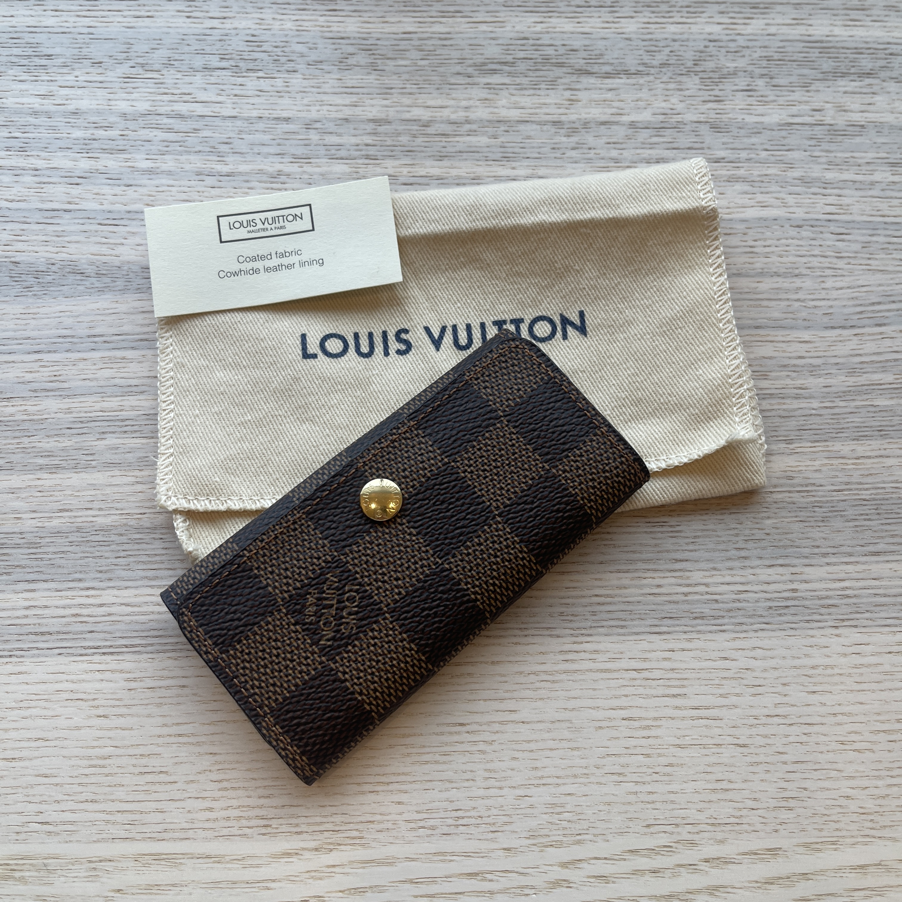 Louis Vuitton 4 Key Holder Damier Ebene