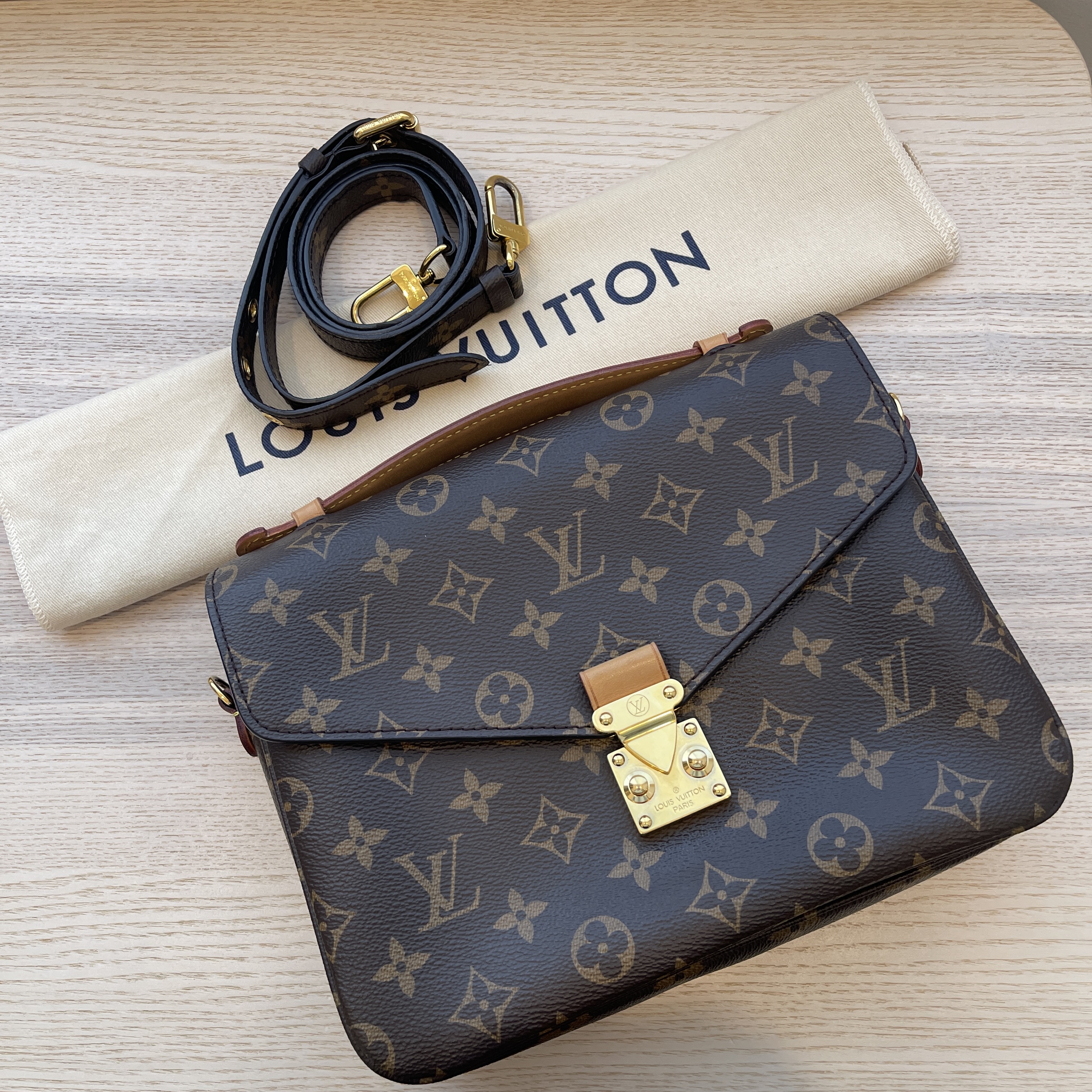 Louis Vuitton Porte Kure Monogram Check Key Ring Key Holder Bag charm