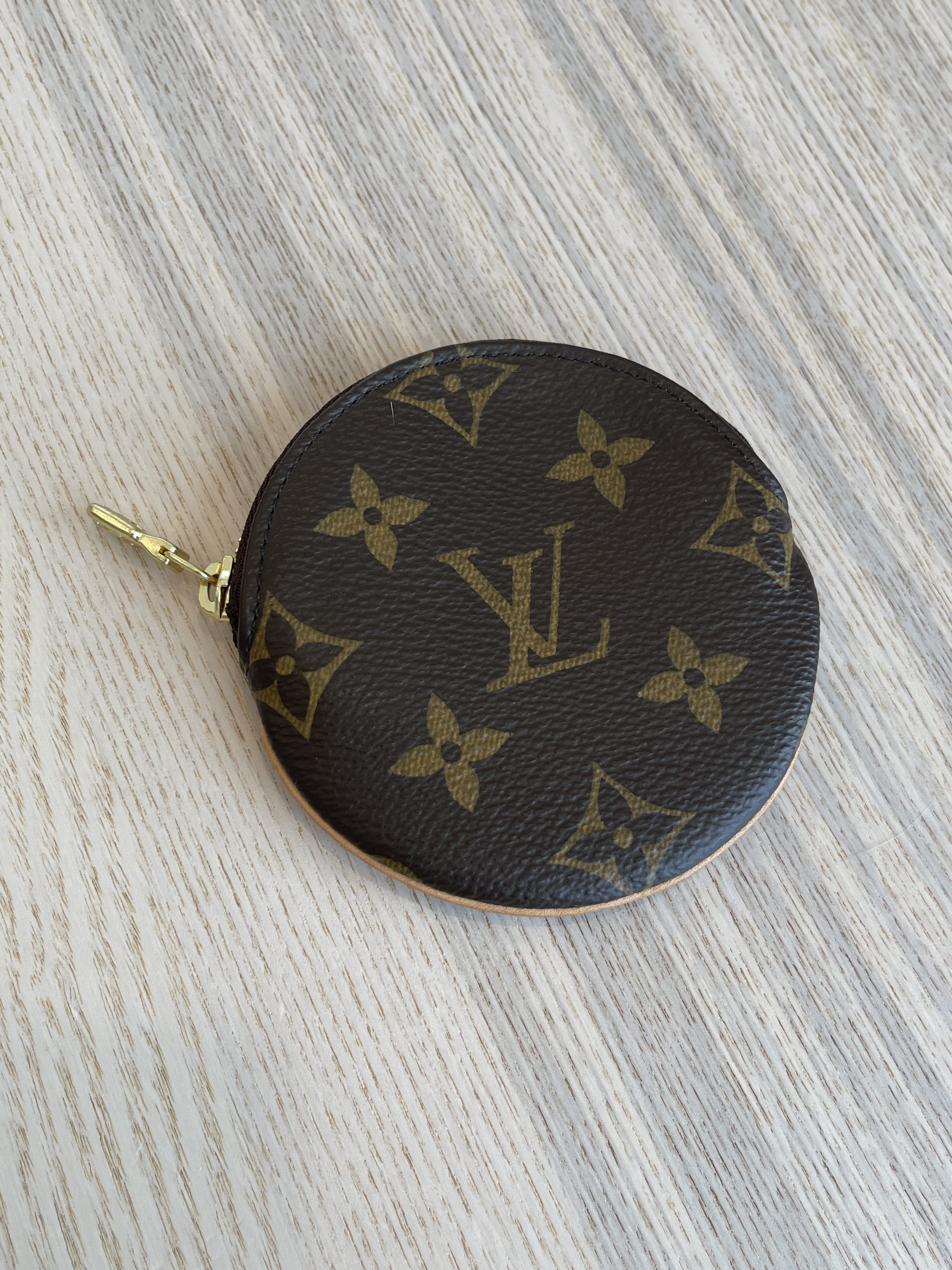 Louis Vuitton Louis Vuitton Mini Lin Monogram Round Coin Pouch | Grailed