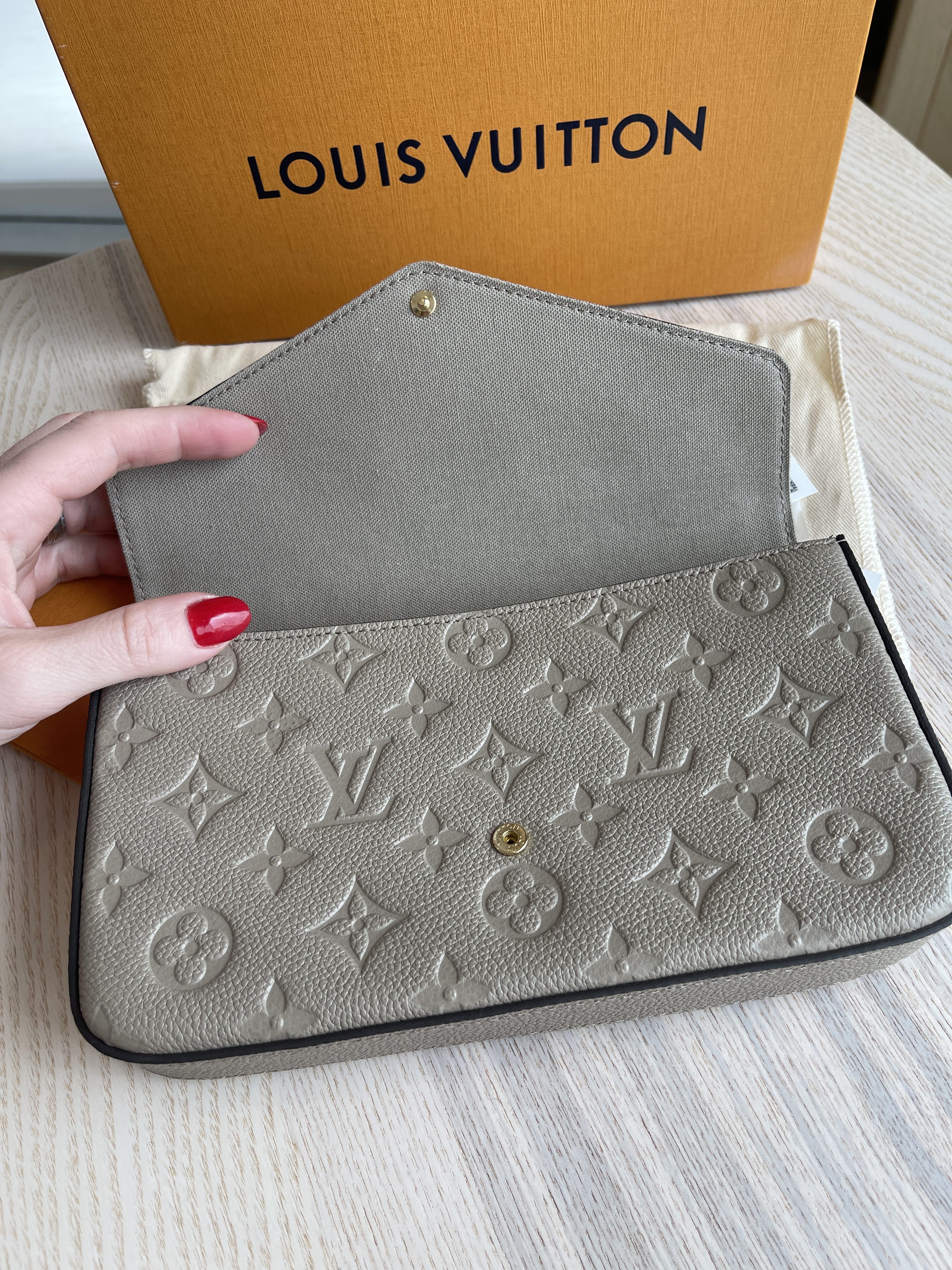 Louis Vuitton Empreinte Pochette Felicie Chain Wallet Tourterelle