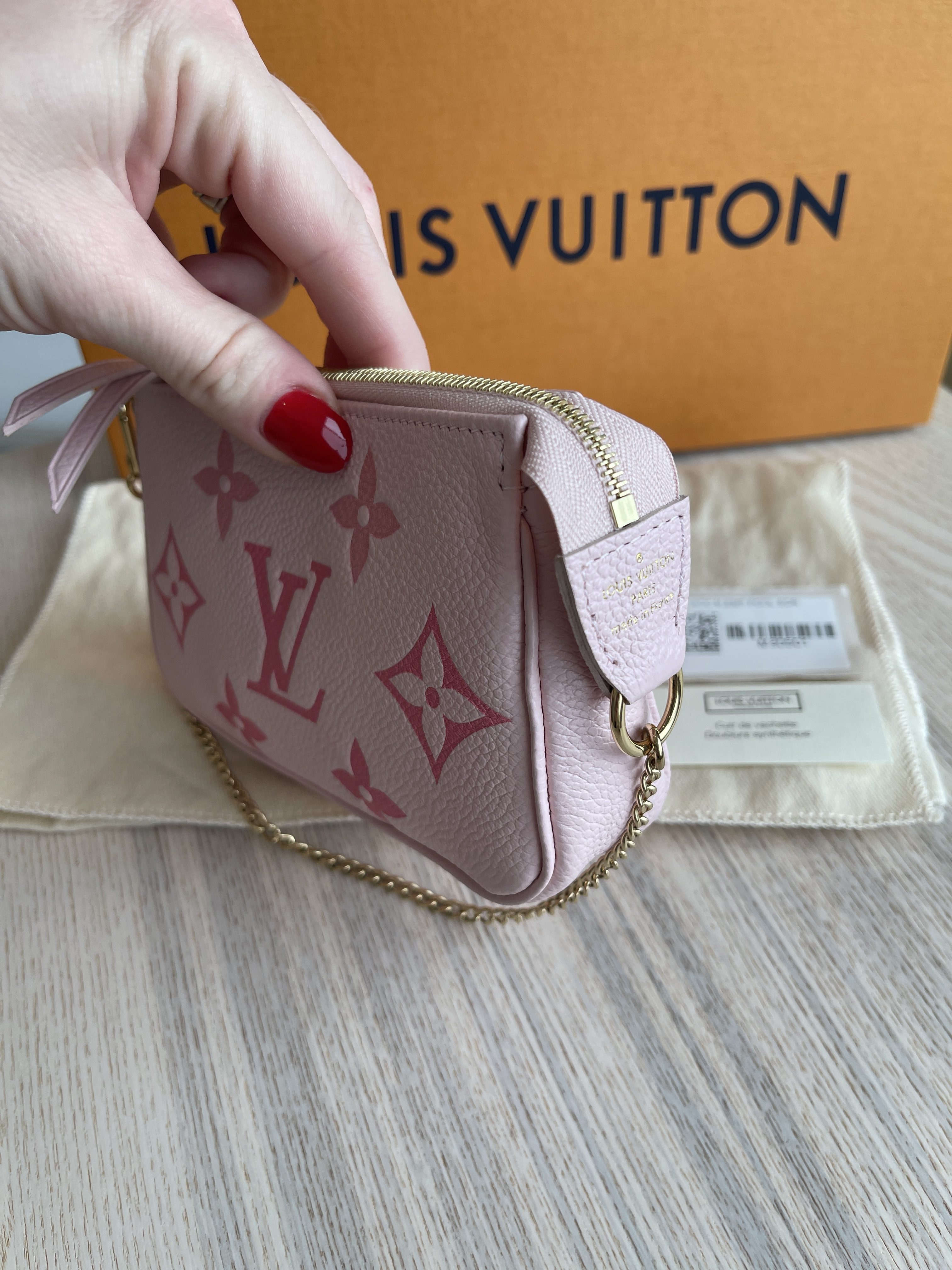 Louis Vuitton Giant Monogram Empreinte By The Pool Mini Pochette  Accessories - Pink Mini Bags, Handbags - LOU788542