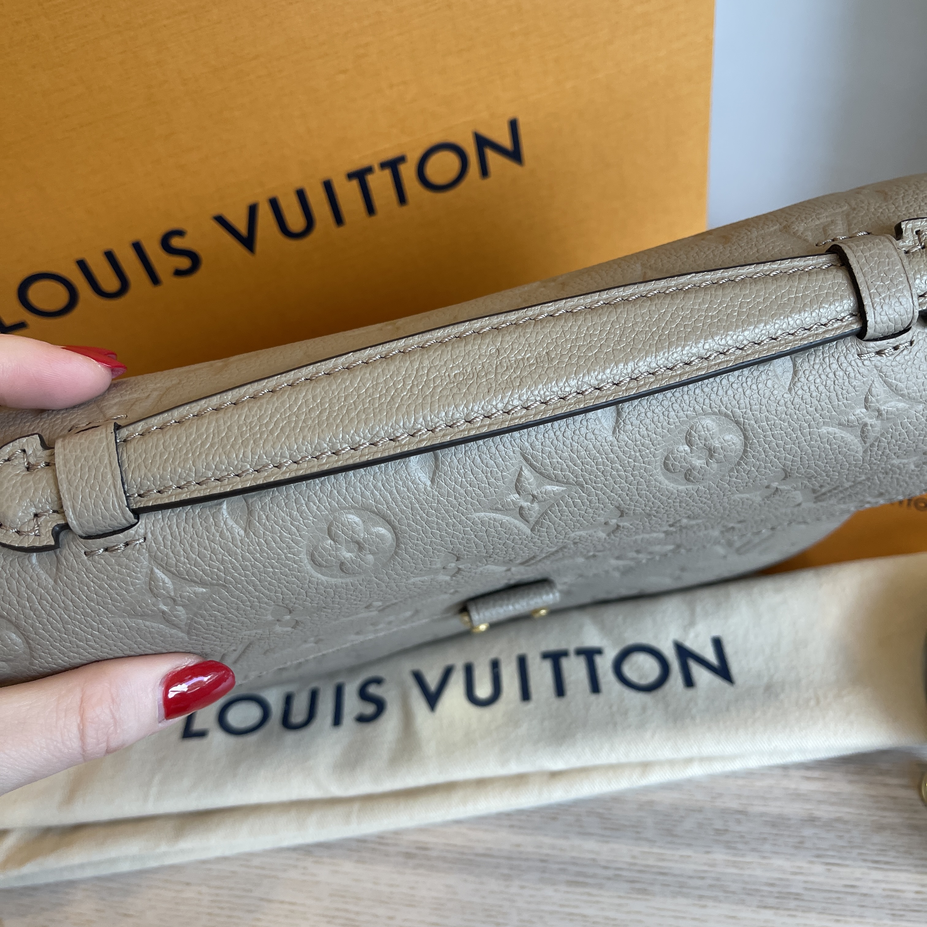Louis Vuitton 2022 Turtledove Monogram Empreinte Pochette Metis w/ Box –  Oliver Jewellery