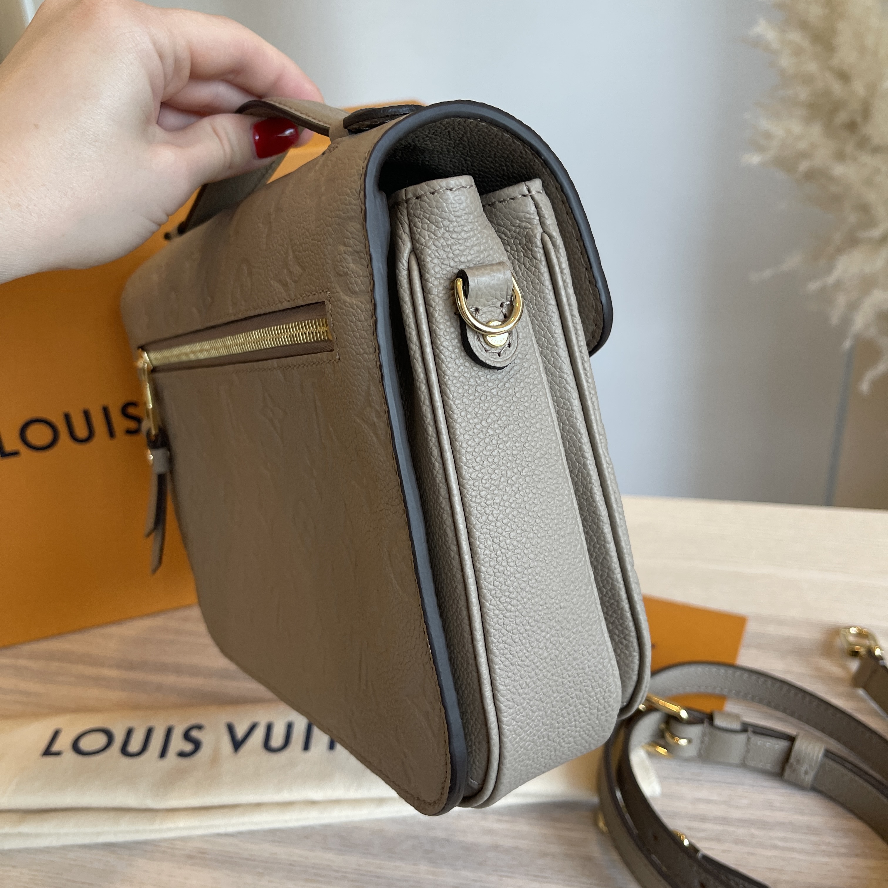 Louis Vuitton Monogram Empreinte Pochette Metis Crossbody Bag Turtledove  taupe