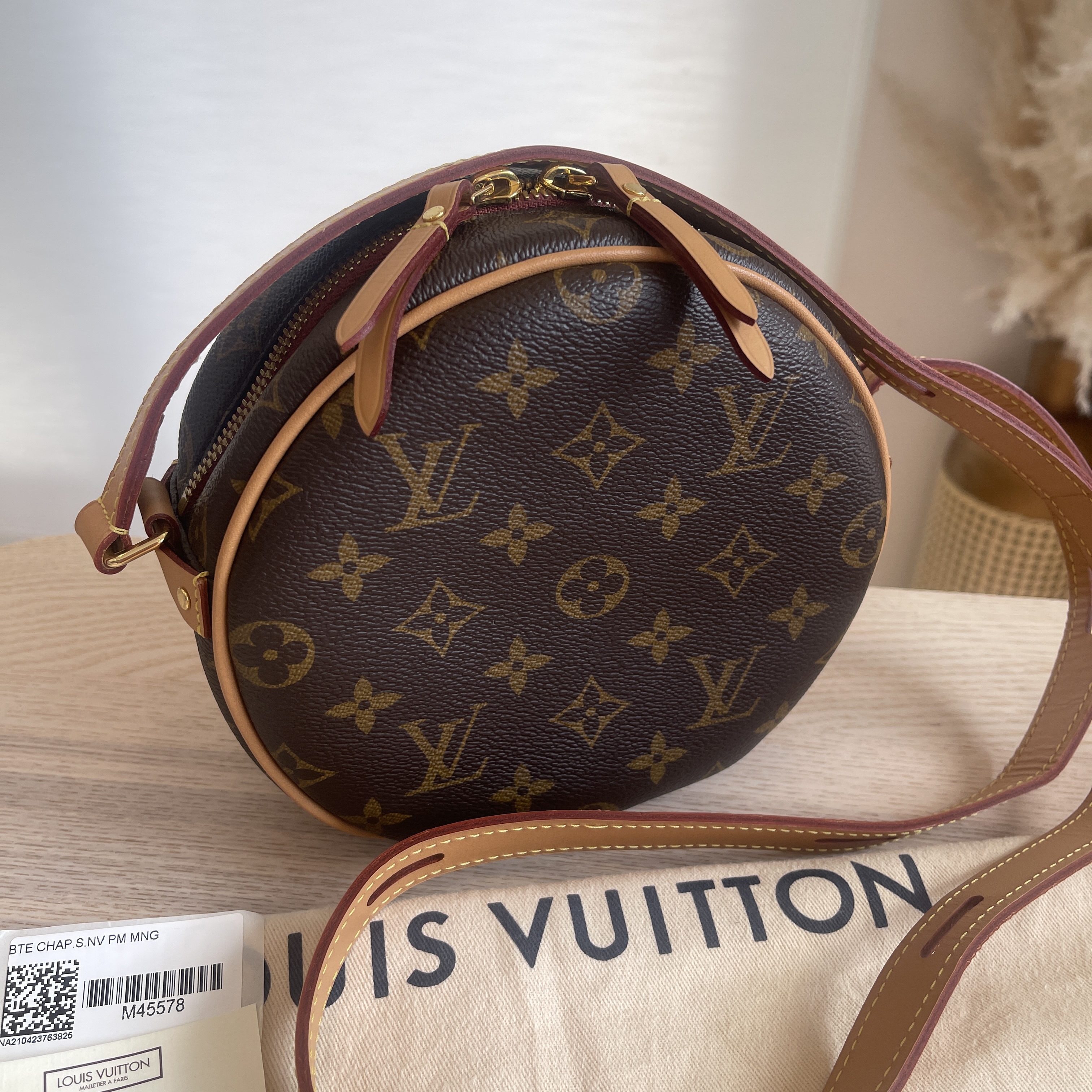 Louis Vuitton, Bags, Likenew Louis Vuitton Boite Chapeau Souple Pm