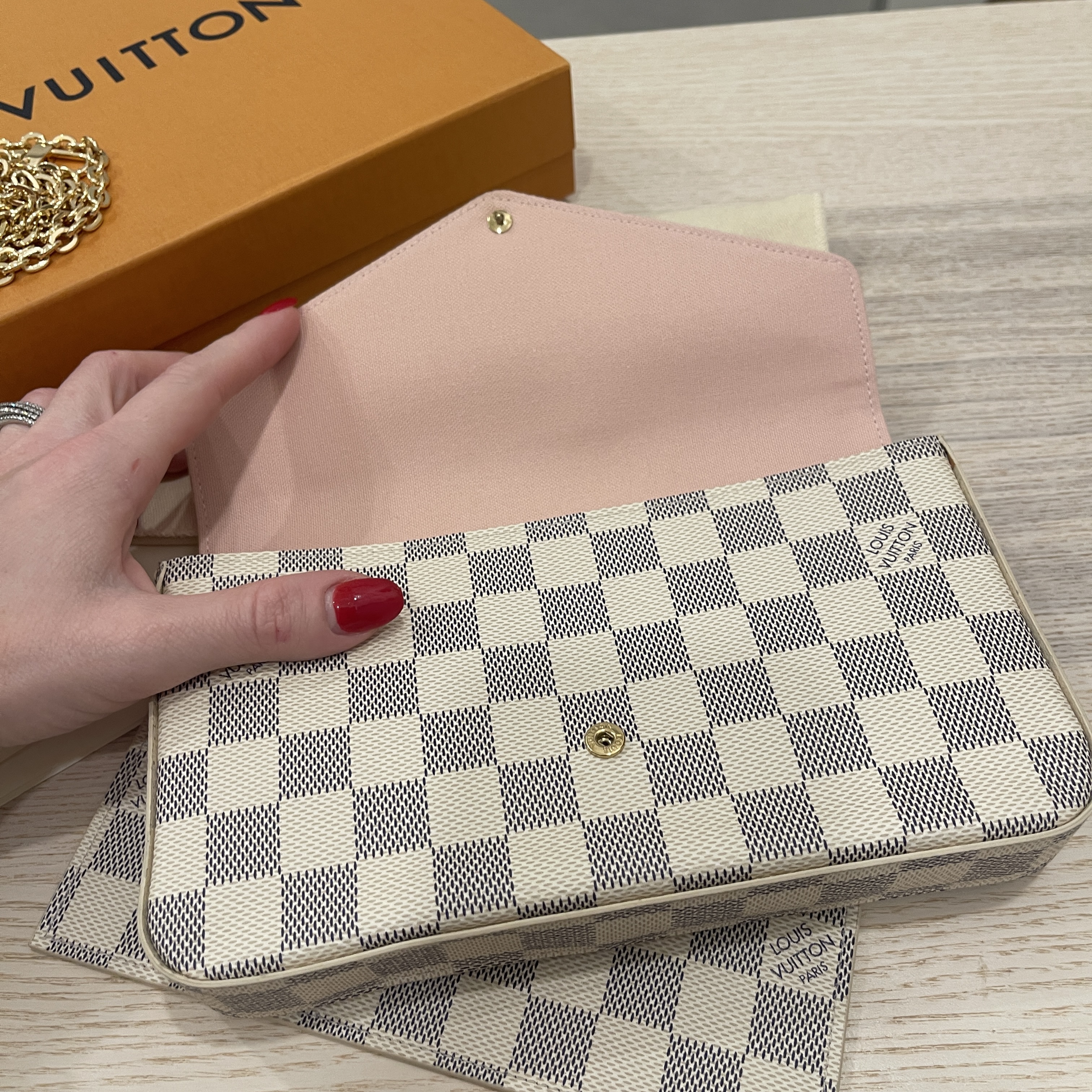 Louis Vuitton Felicie Damier Azur Rose Ballerine Chain White Coated Ca -  MyDesignerly