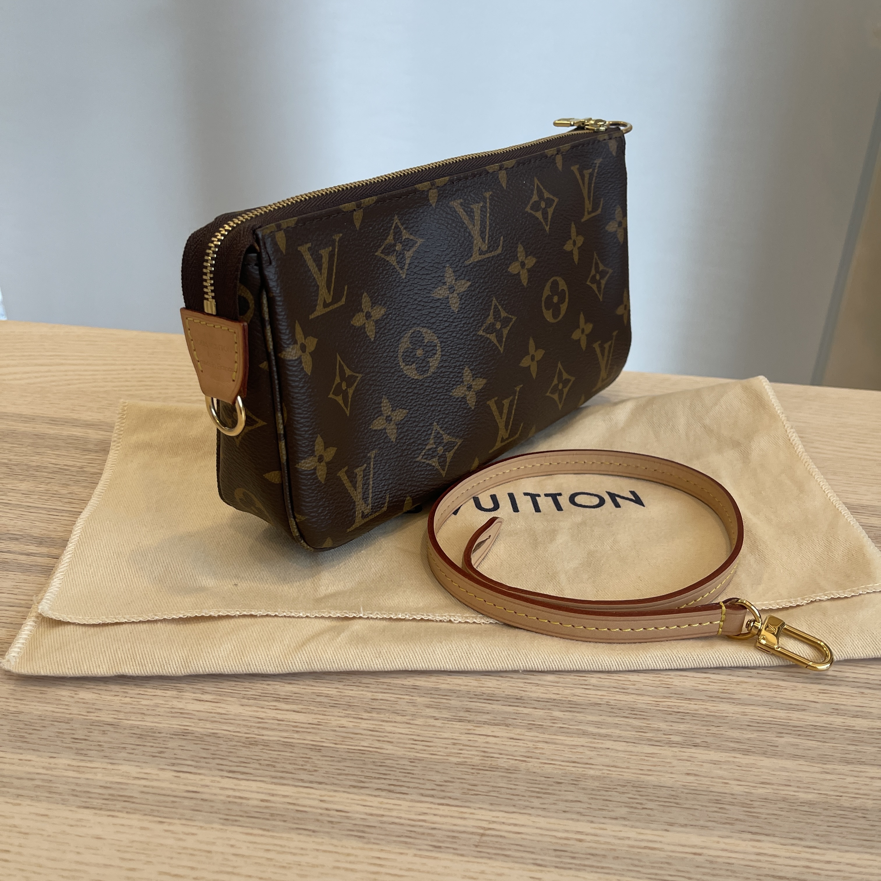 Louis Vuitton Pochette Indian Rose Monogram Vernis Accessories Nm