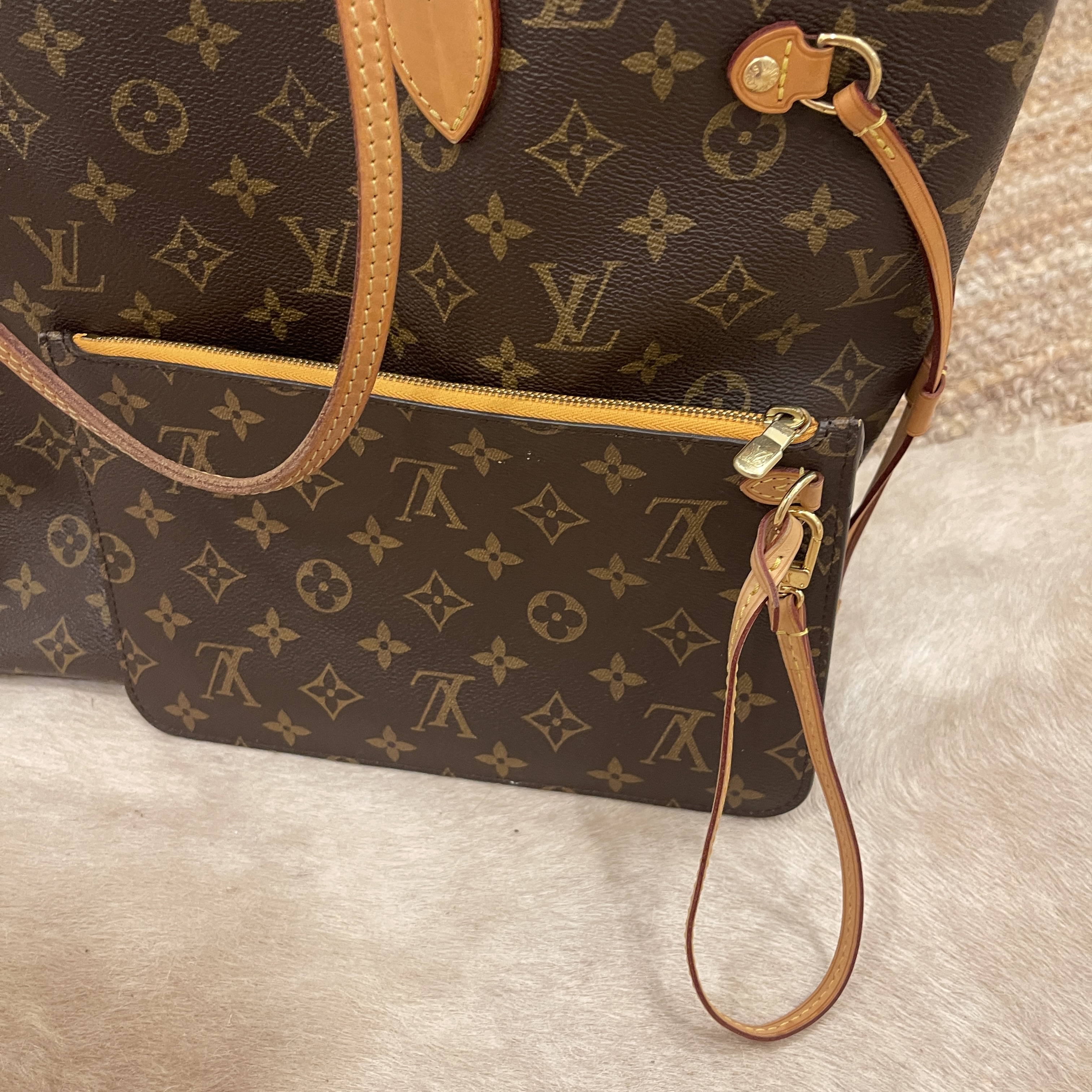 Louis Vuitton Monogram Neverfull MM Mimosa