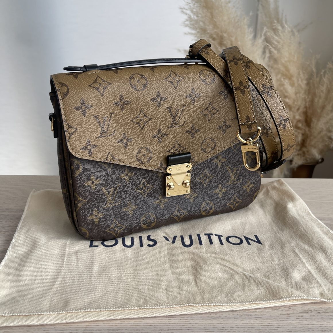Preloved Louis Vuitton Pochette Metis Reverse Monogram Canvas Bag