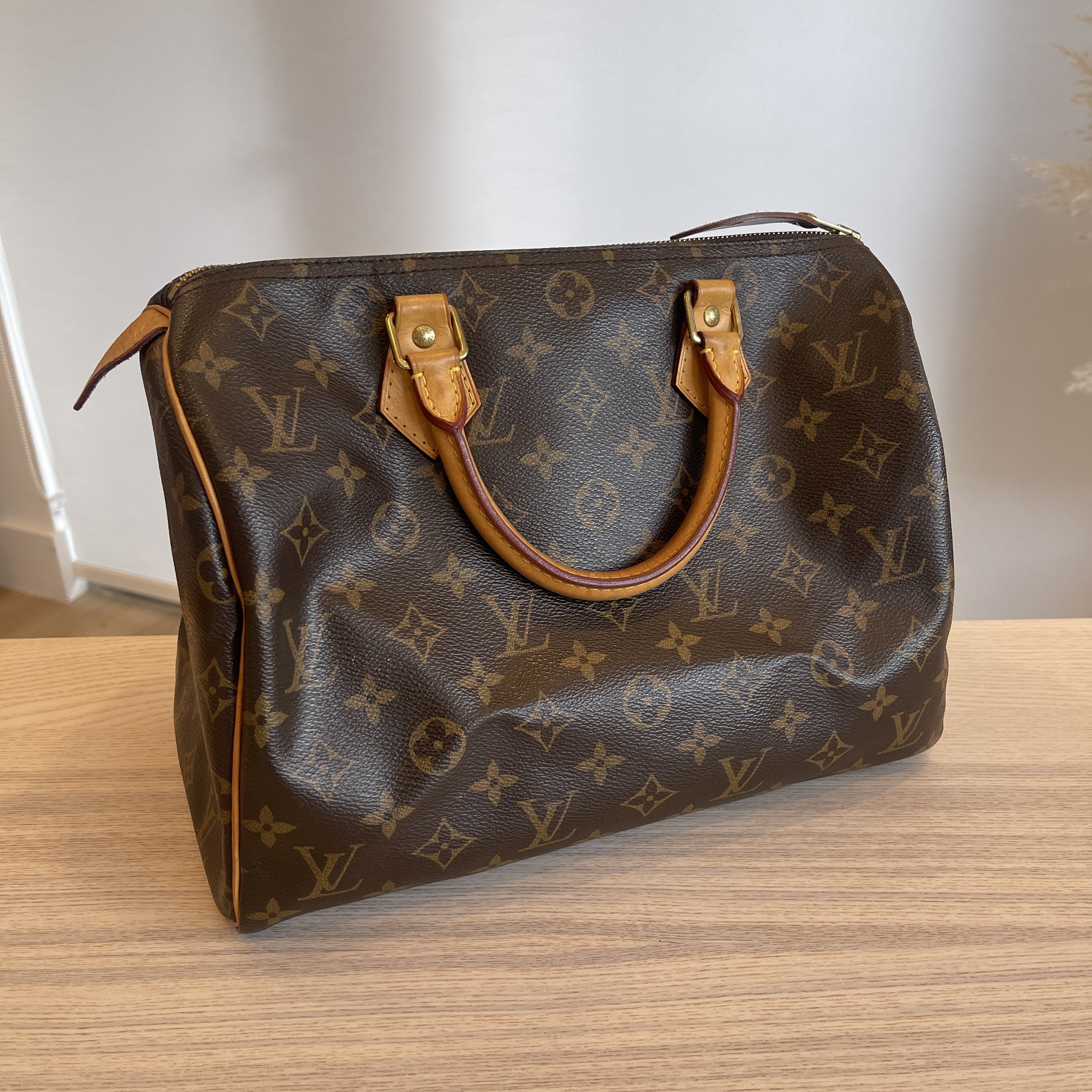 Vintage Louis Vuitton handbags speedy 30 monogram . Please Inspect All Pics