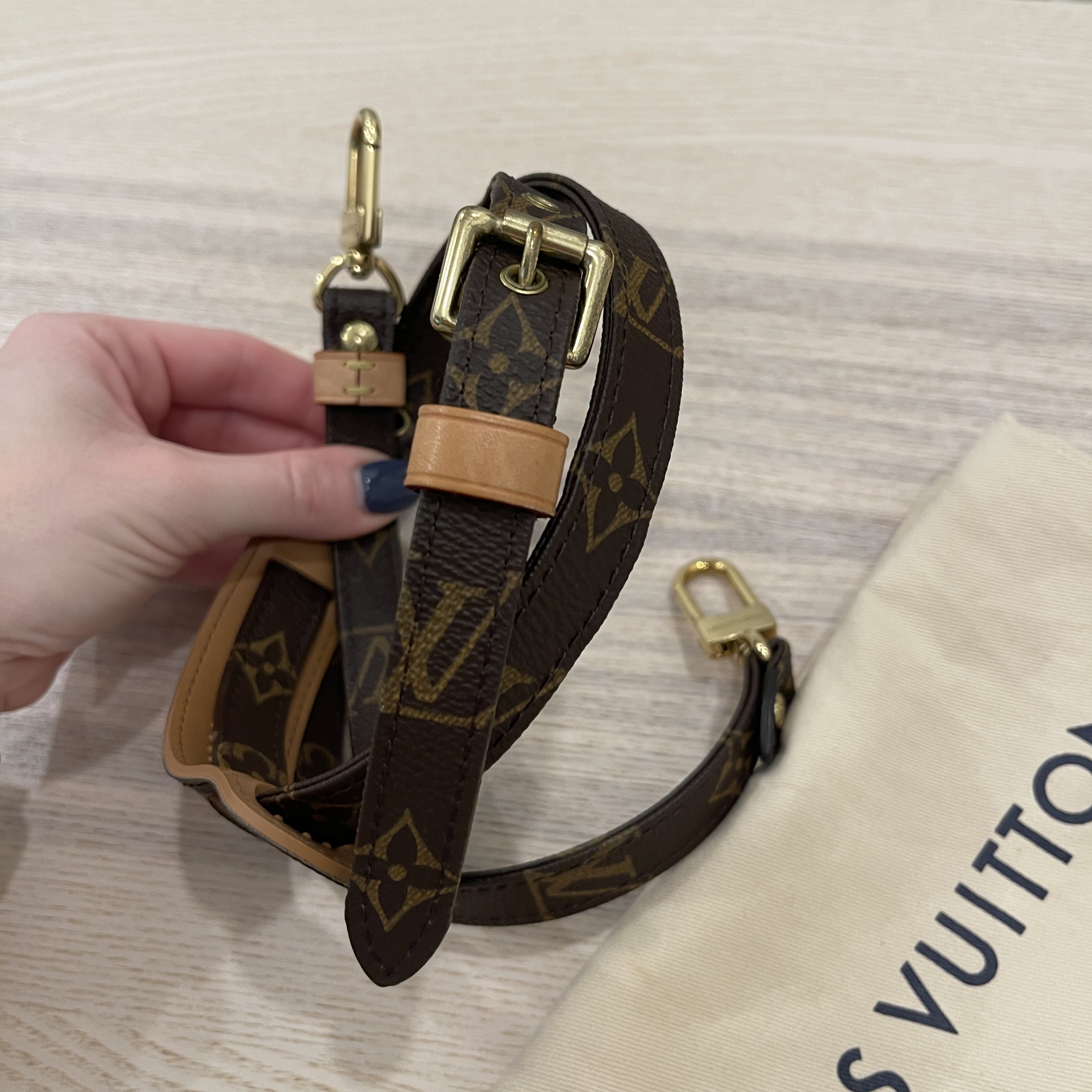 Adjustable Shoulder Strap 16 mm VVN / Louis Vuitton skulderrem til Speedy  vesken