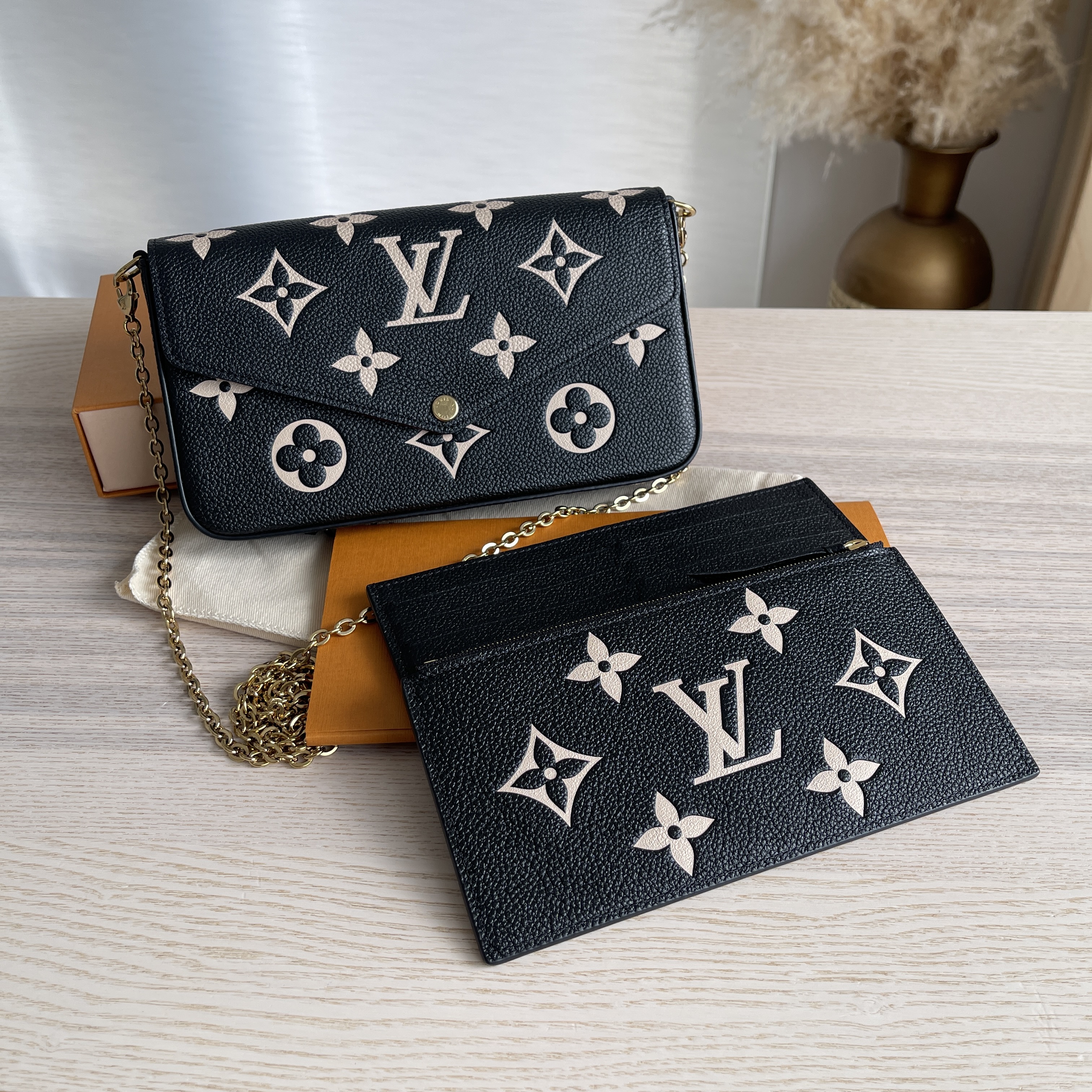 New Louis Vuitton Favorite bag in bicolor monogram empreinte leather  black/beige 