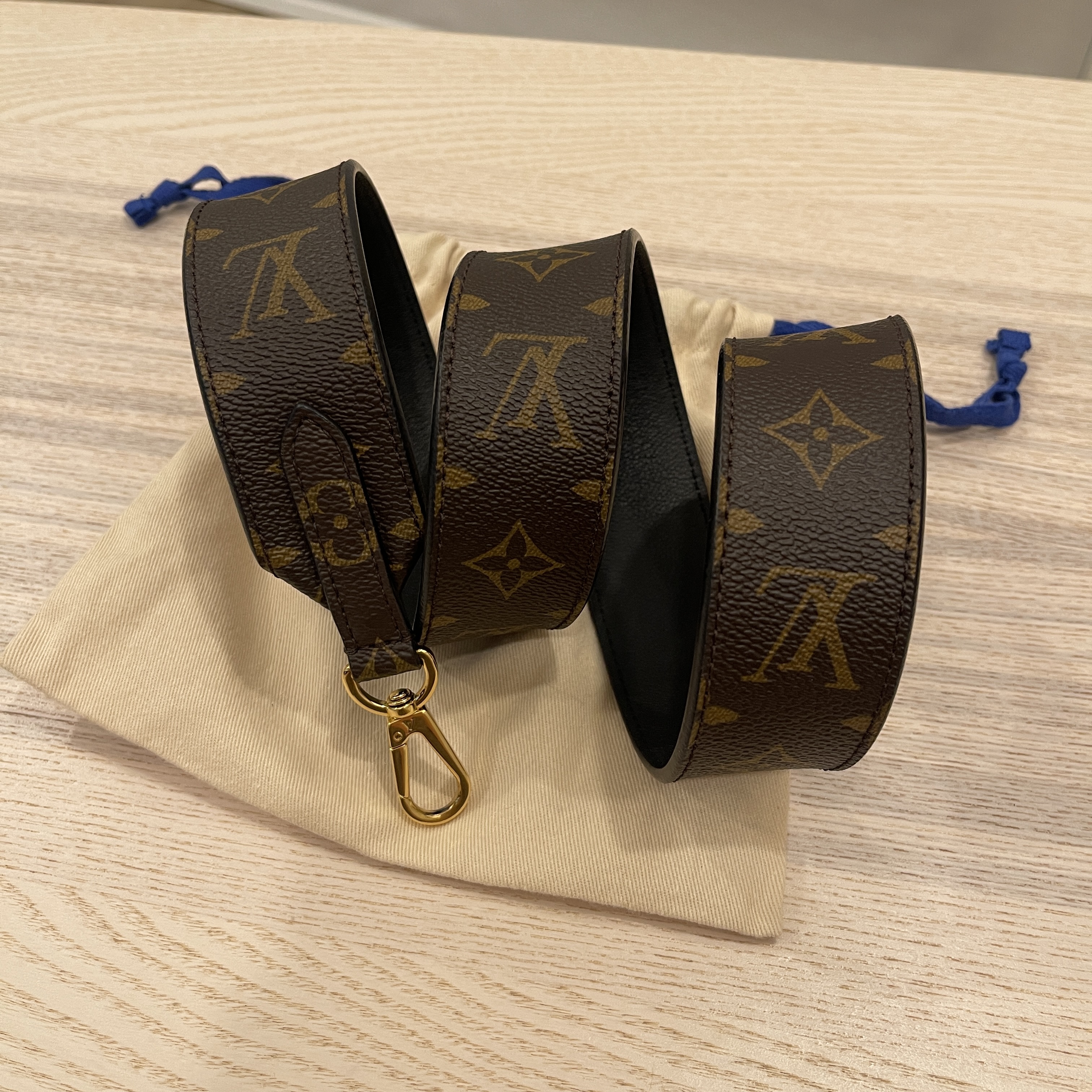 Louis Vuitton Monogram Noir Bandoulière Strap