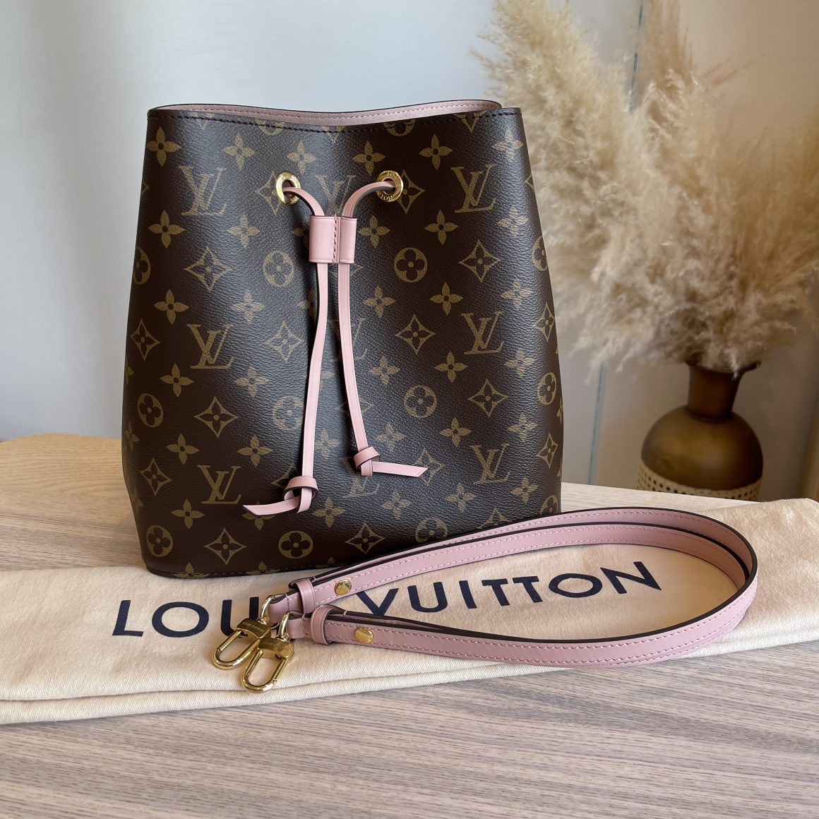 Louis Vuitton Neonoe Monogram Canvas Pink Strap Year 2017