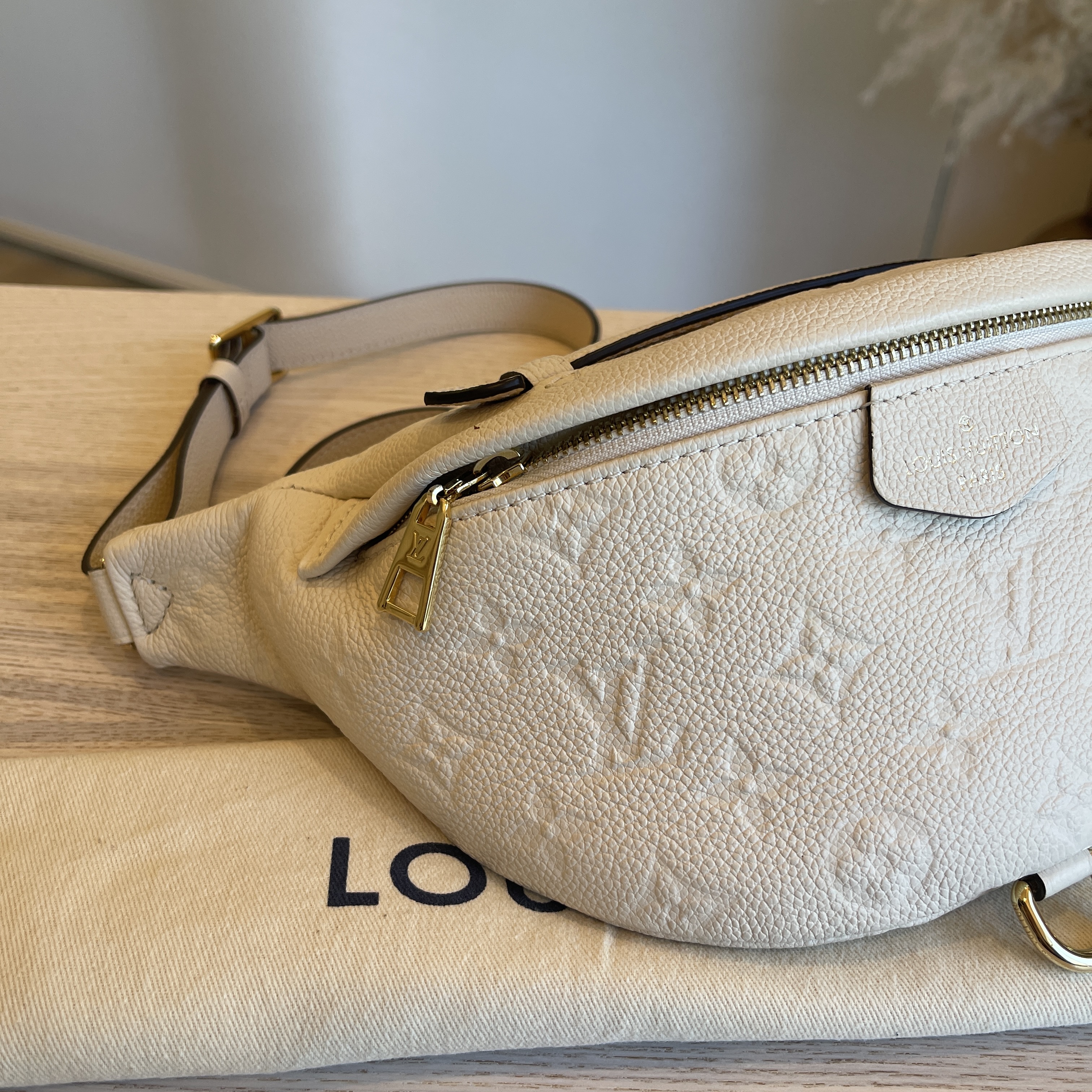 Louis Vuitton Empreinte Monogram Bumbag – Savonches