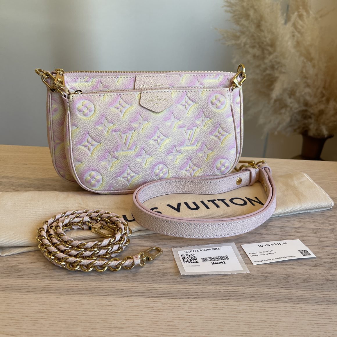 Louis Vuitton Empreinte Monogram Summer Stardust Pochette Accessories -  MyDesignerly
