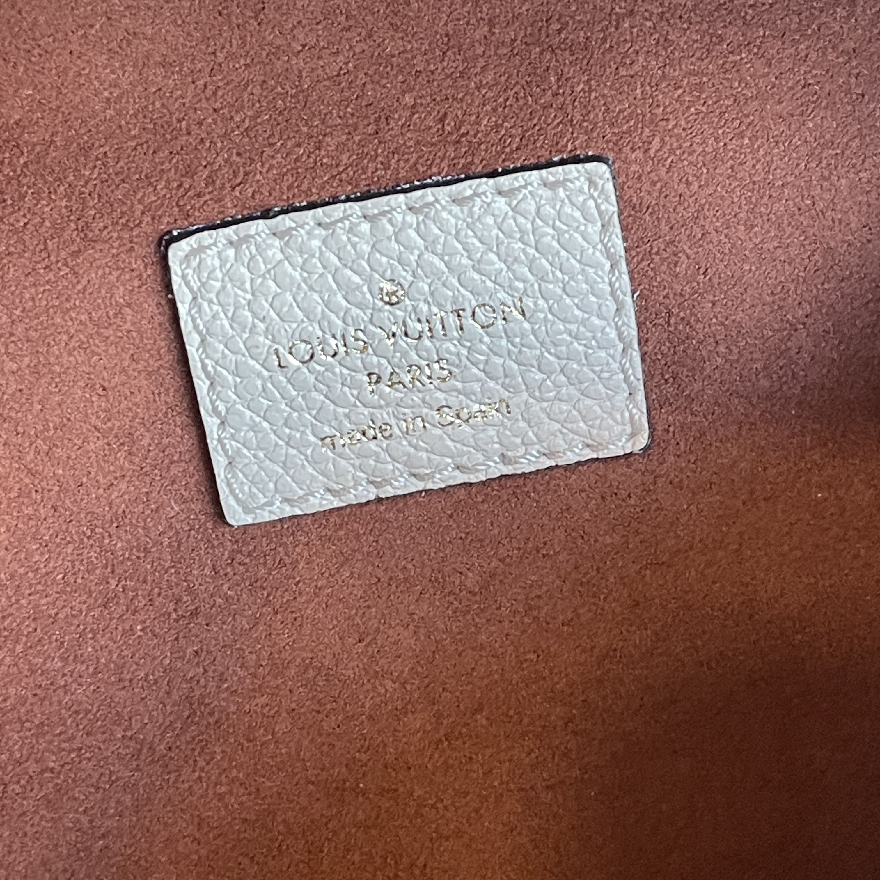 Louis Vuitton Bumbag Monogram Empreinte Creme – Kickzr4us