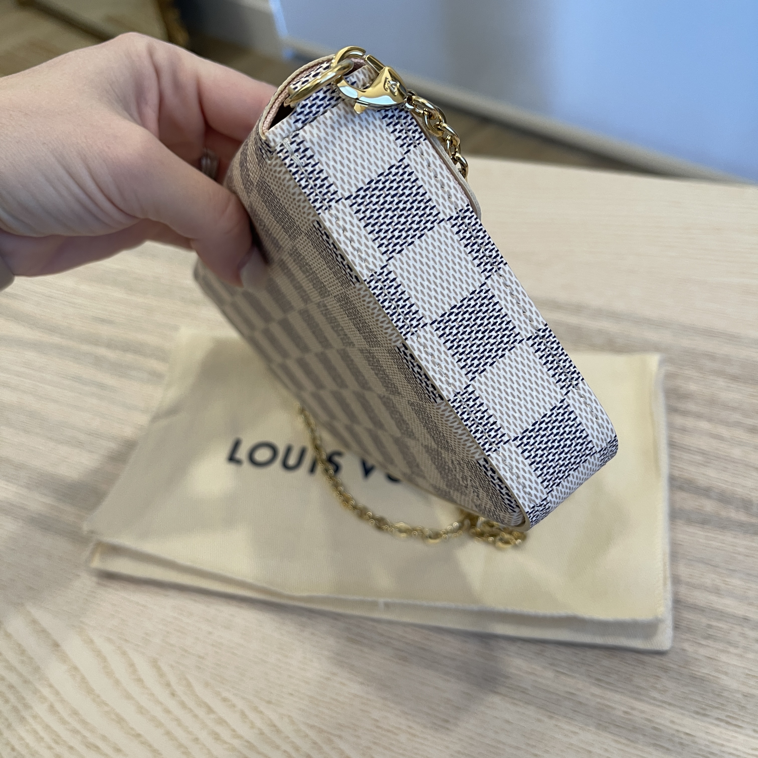 LOUIS VUITTON Damier Azur Studded Pochette Felicie Chain Wallet Fuchsia  1220841