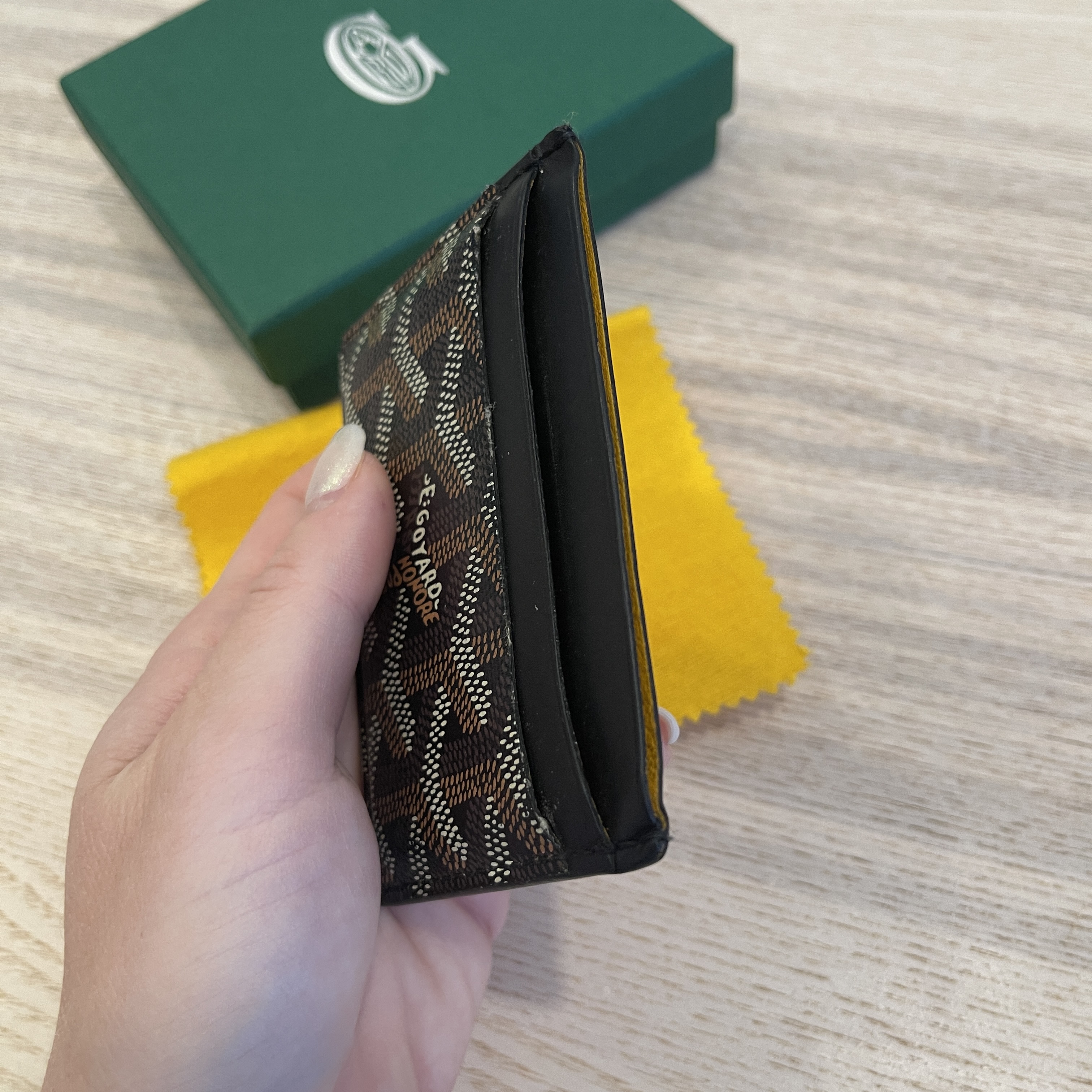 Goyard Goyardine Black Saint-Sulpice Card Wallet – Madison Avenue Couture