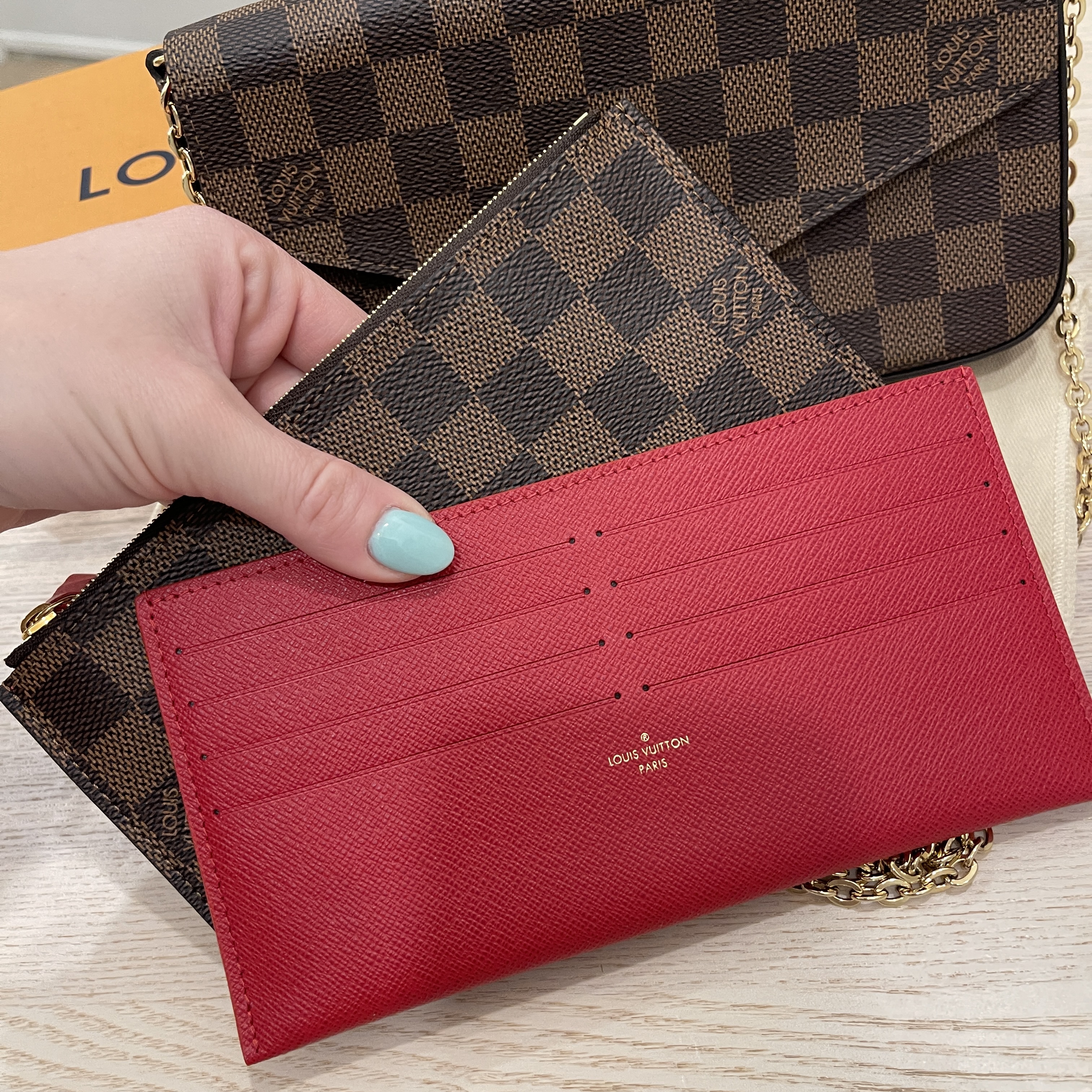 LOUIS VUITTON DAMIER Magnolia Pink Croisette Chain Wallet Pochette Bag  Felicie EUR 1.247,75 - PicClick FR