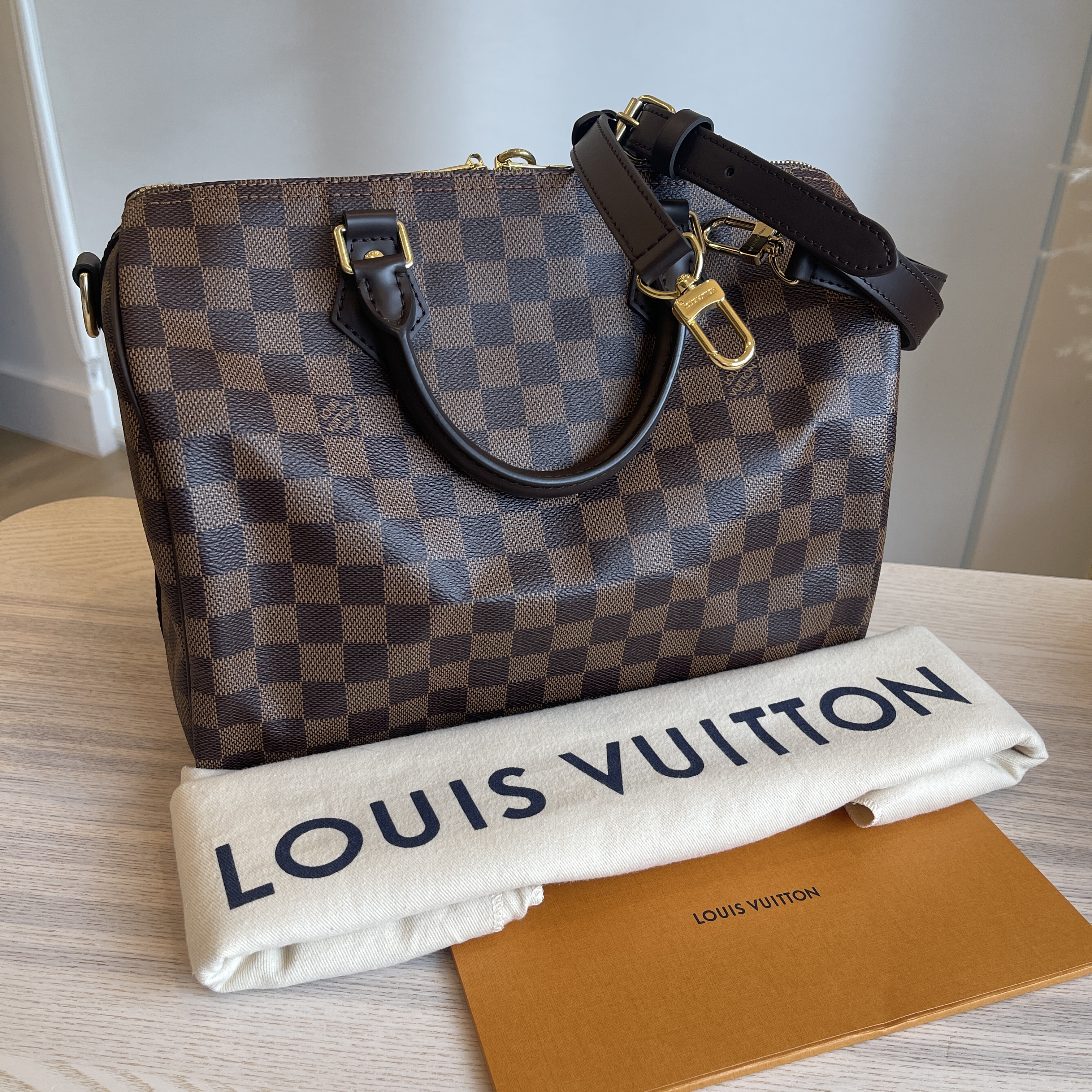 Authentic Louis Vuitton Speedy Bandouliere 30 in Damier Ebene