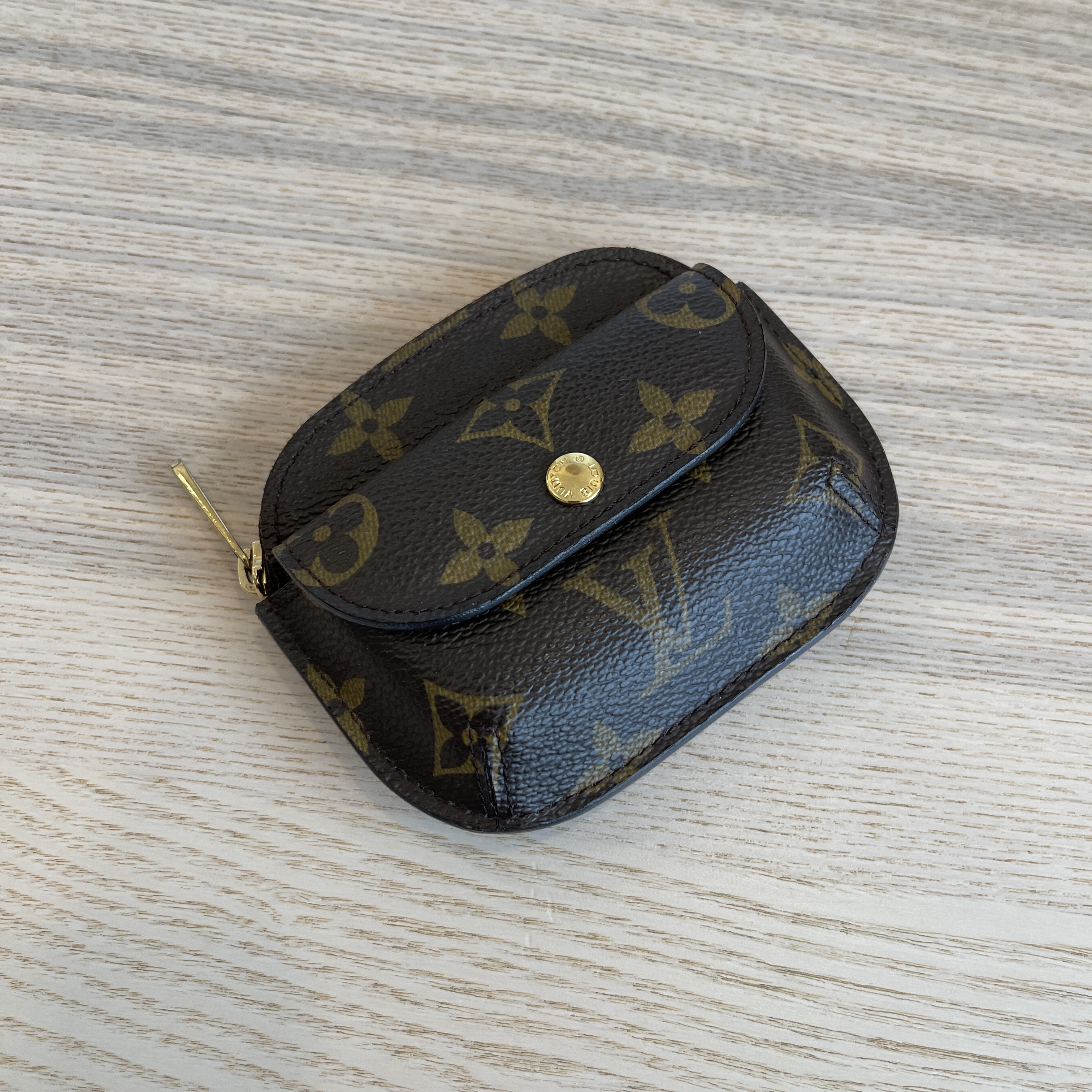 Louis Vuitton, Accessories, Louis Vuitton Monogram Airpods Pro Case