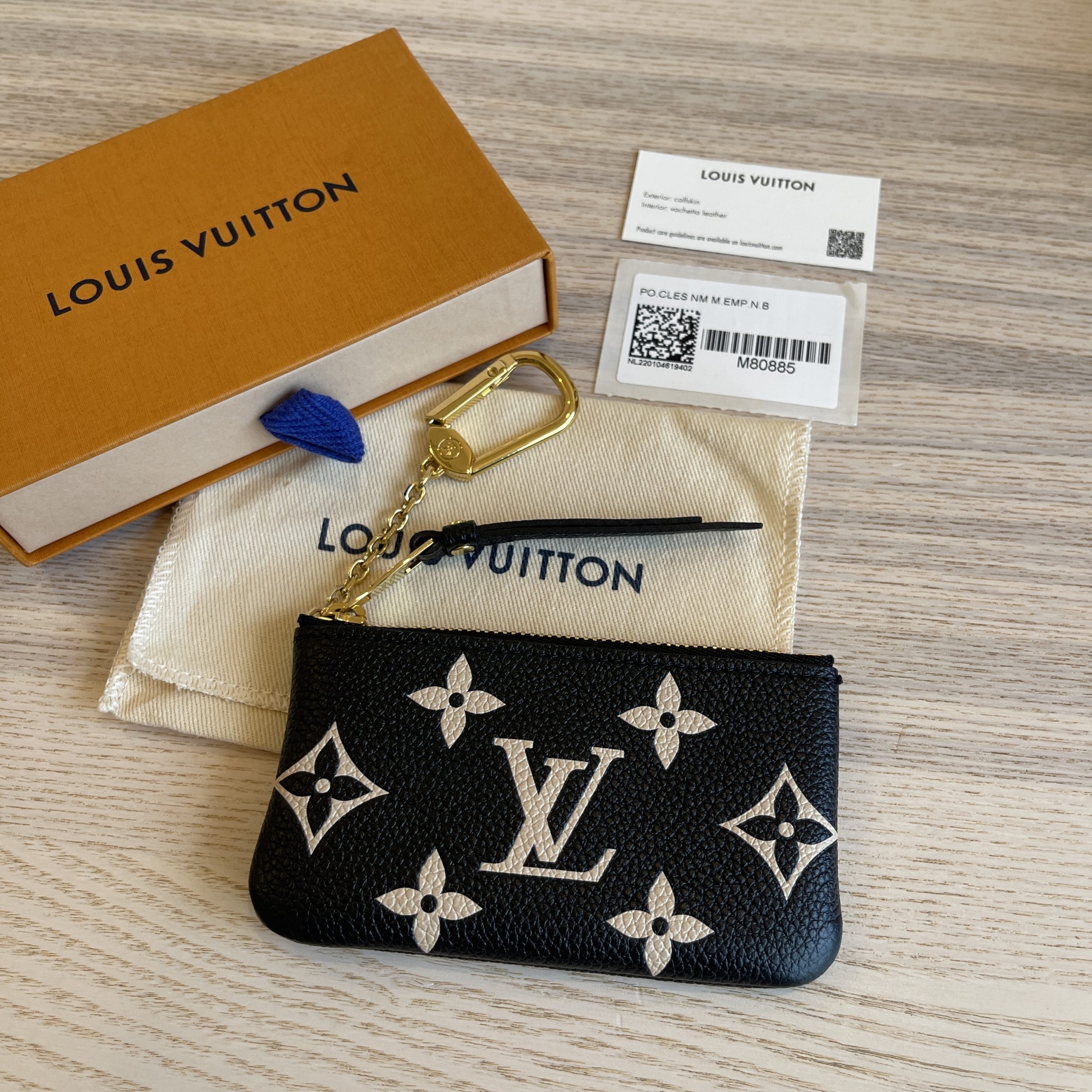 Louis Vuitton vernis selling black key cles