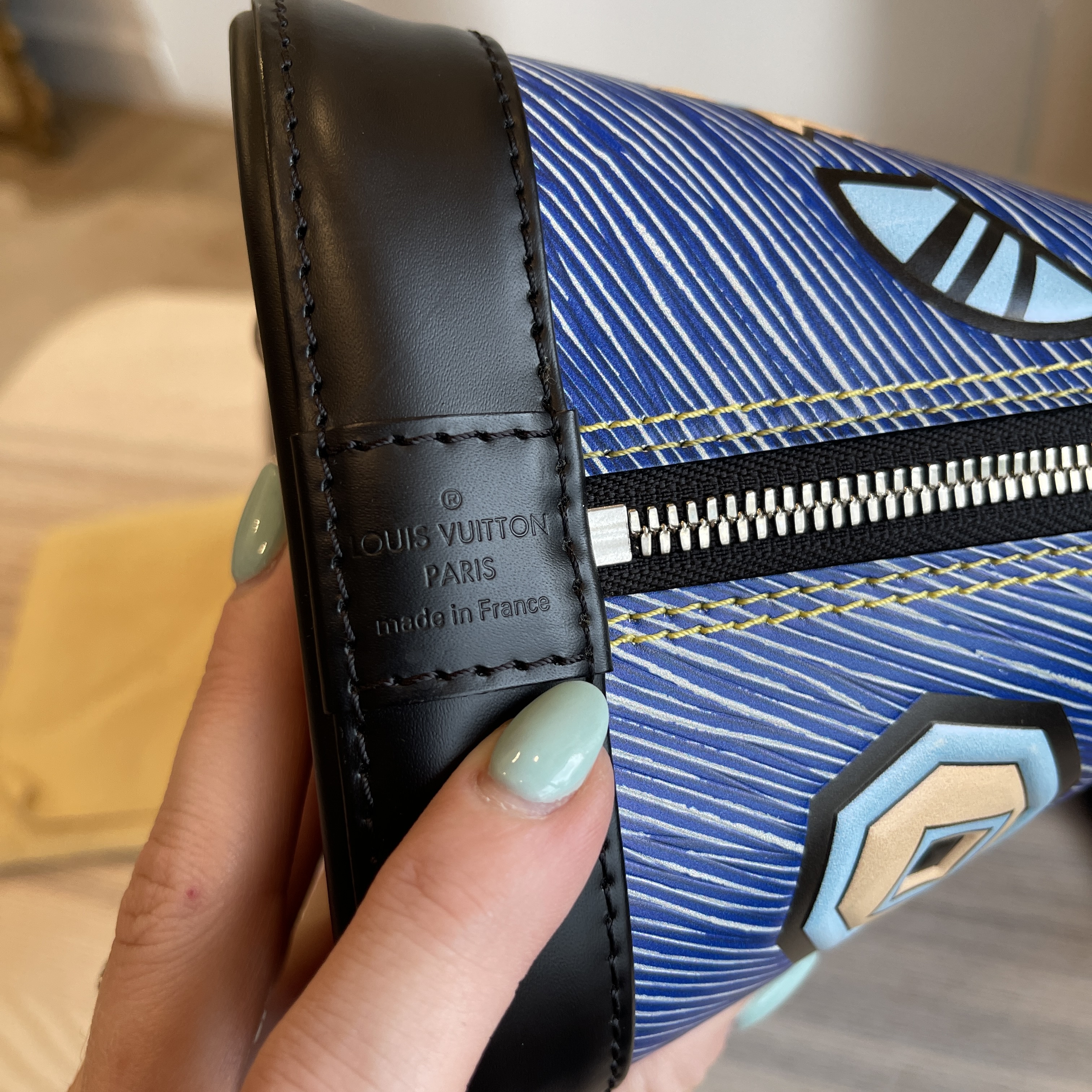 Louis Vuitton Blue Denim Aztec Epi Leather Twist Wallet on Chain Bag -  Yoogi's Closet