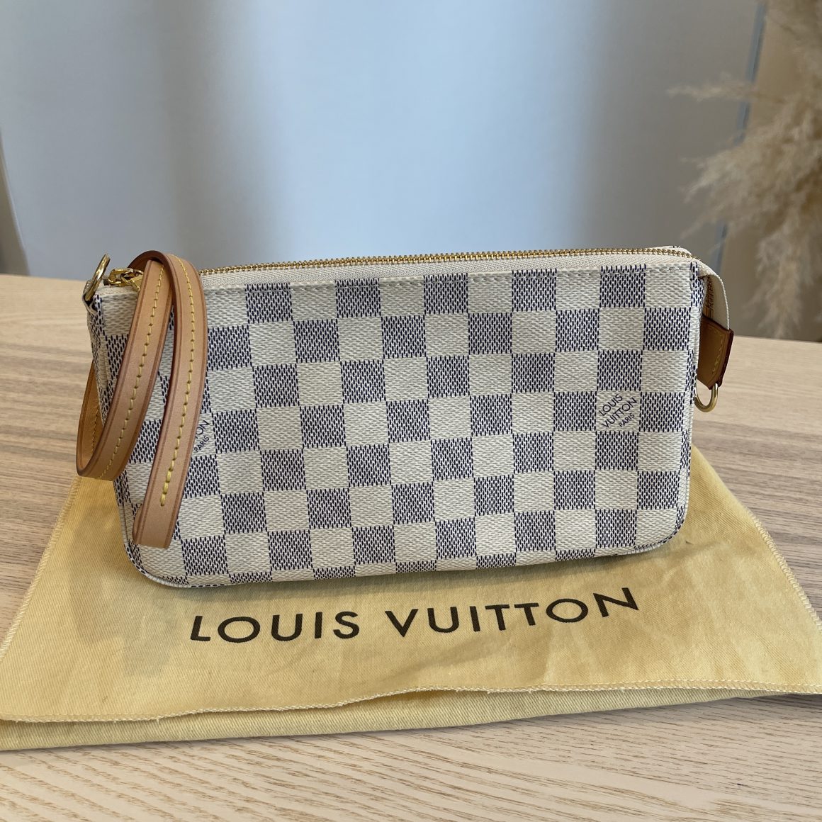 Louis Vuitton Damier Azur Pochette Accessoires QJBJUIDNWB037