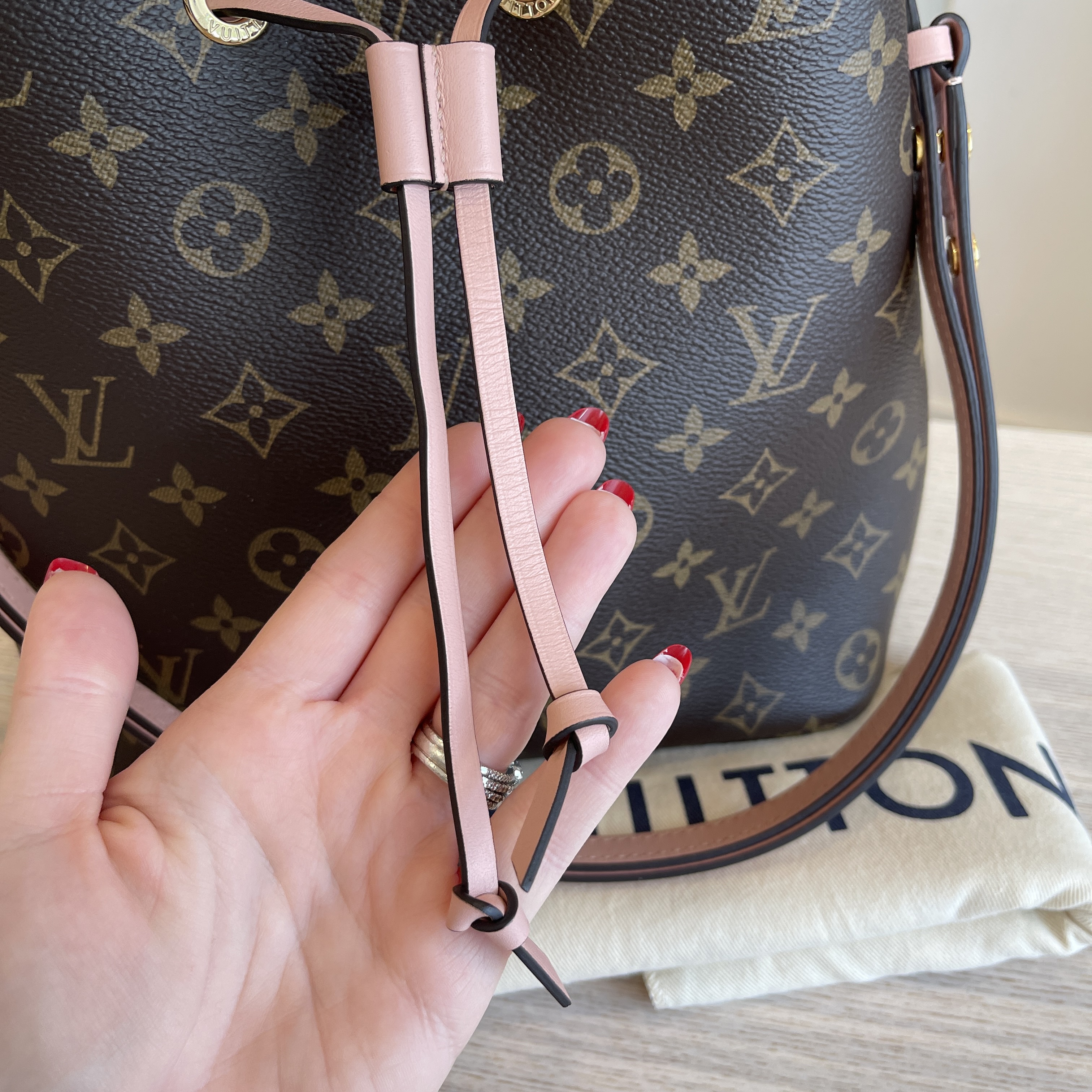 🌹Louis Vuitton NeoNoe Rose Poudre