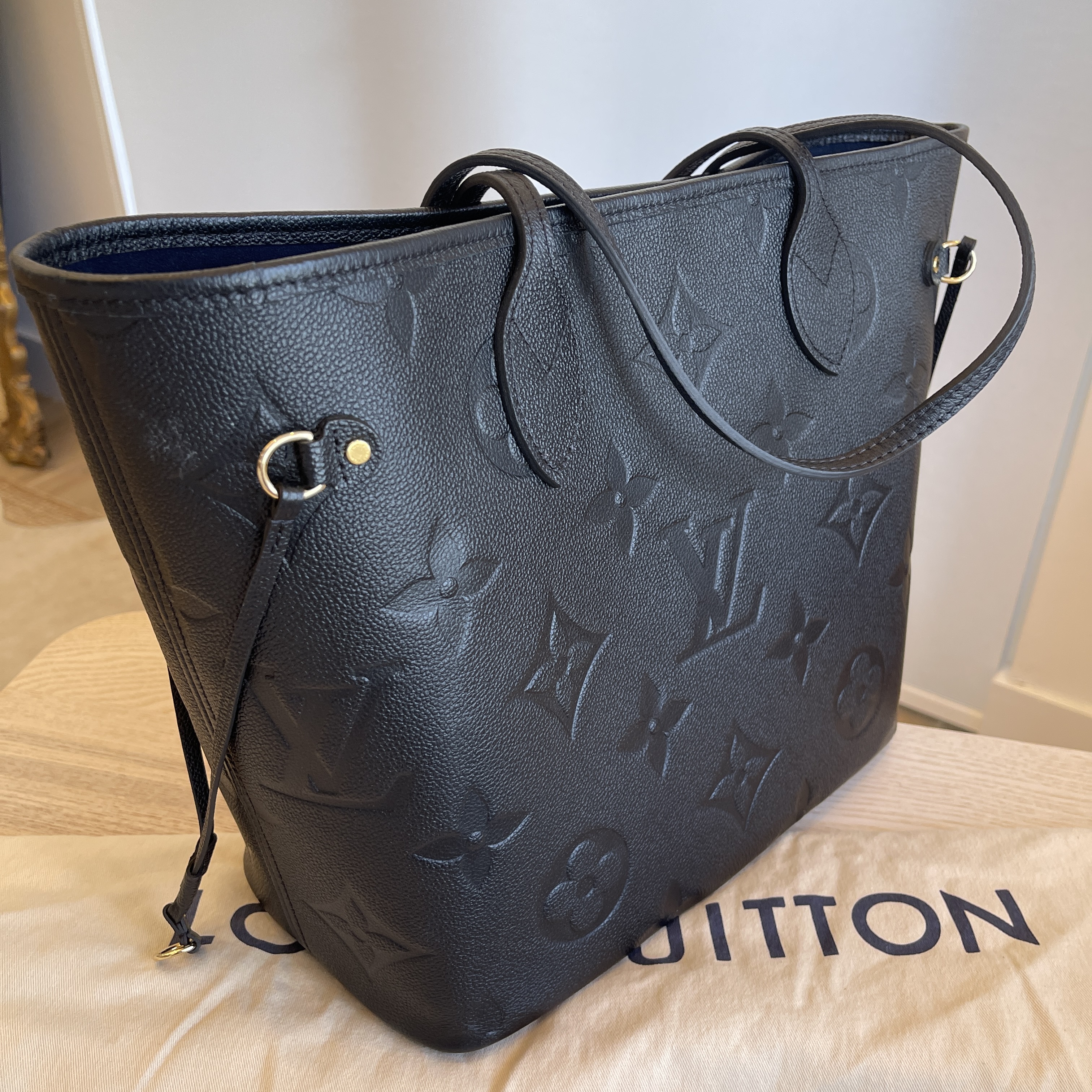 Neverfull MM Tote Bag - Luxury Monogram Empreinte Leather Black