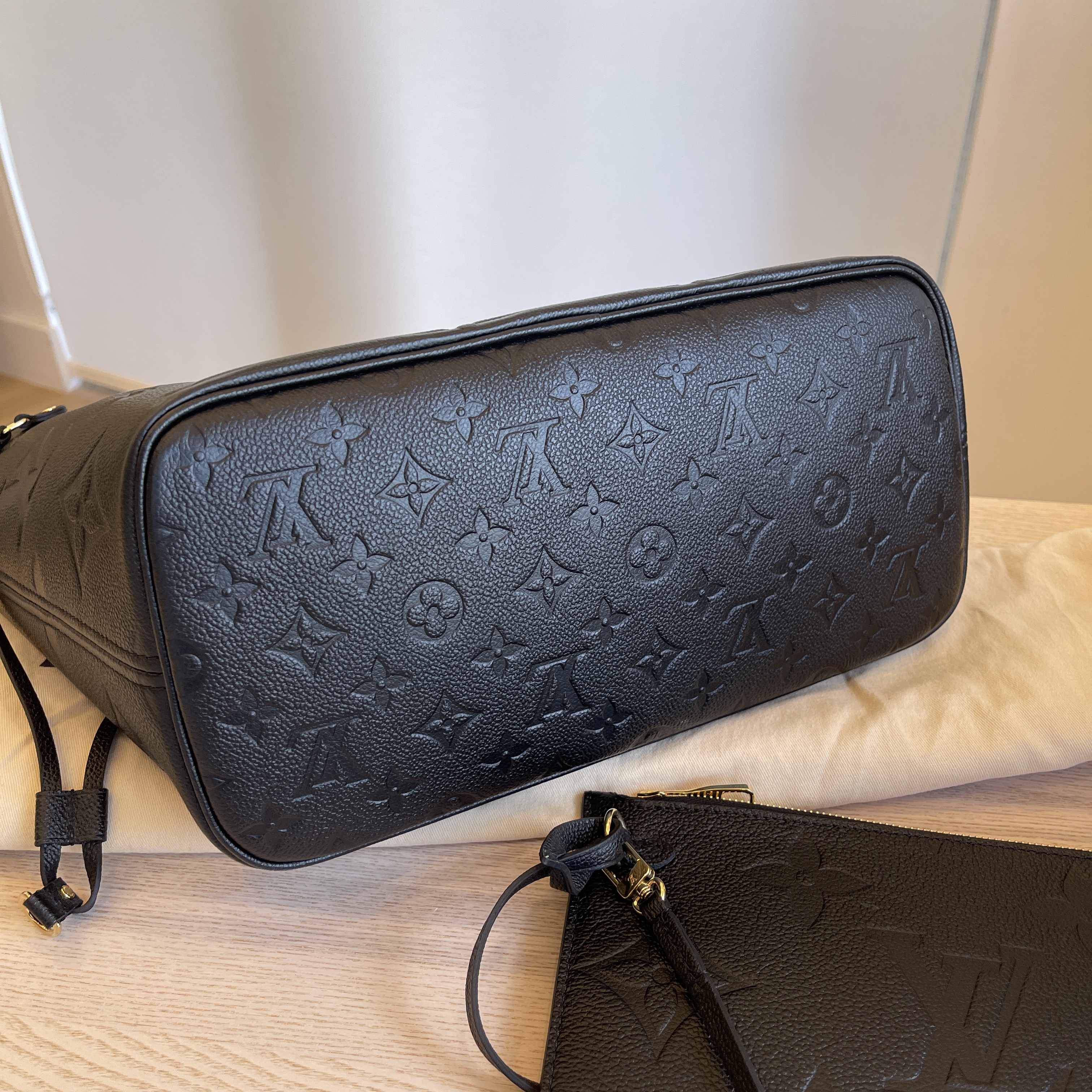 Louis Vuitton Monogram Giant Empreinte Neverfull MM w/ Pouch - Brown Totes,  Handbags - LOU796852