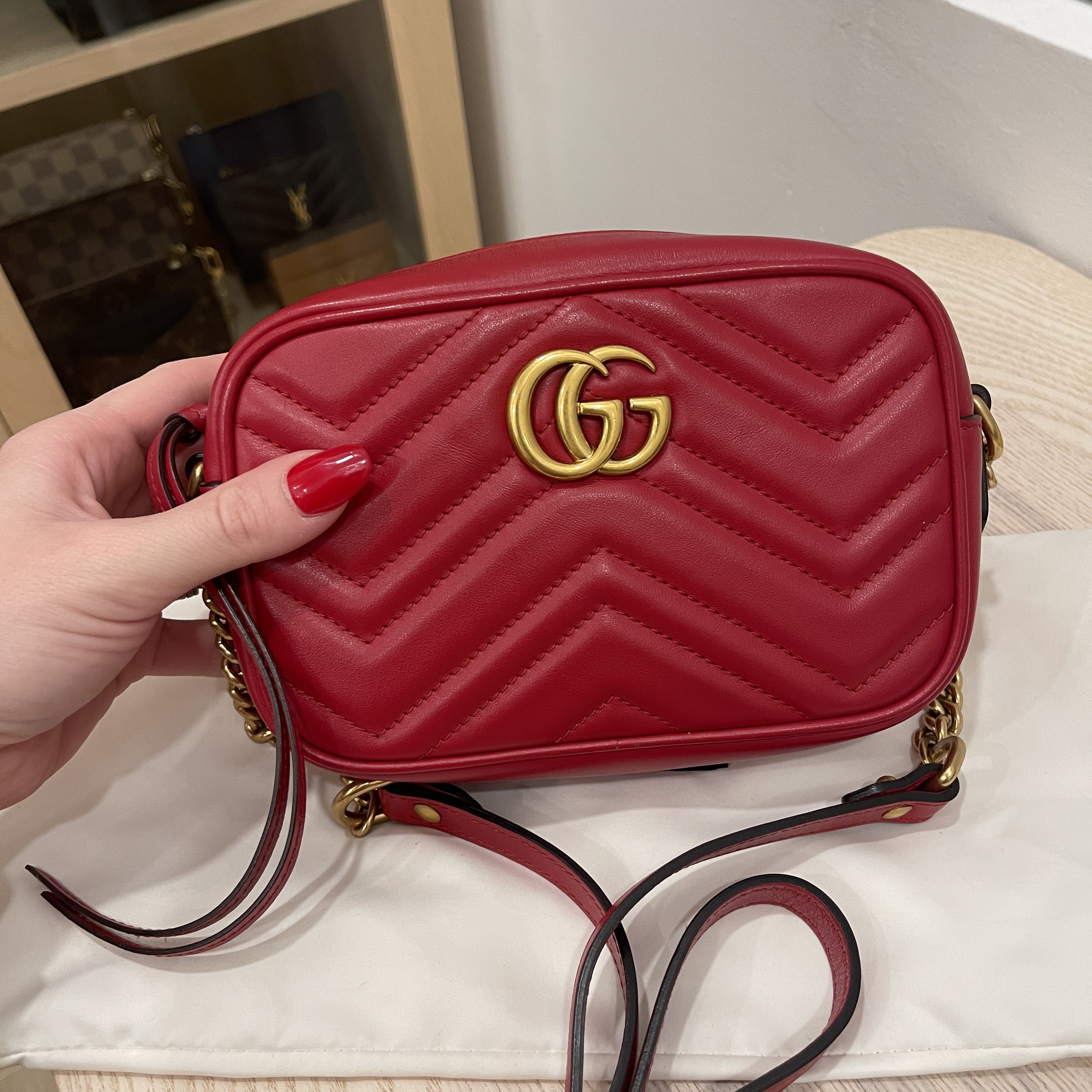 Brand New Gucci GG Marmont Medium Matelassé Shoulder Bag Red